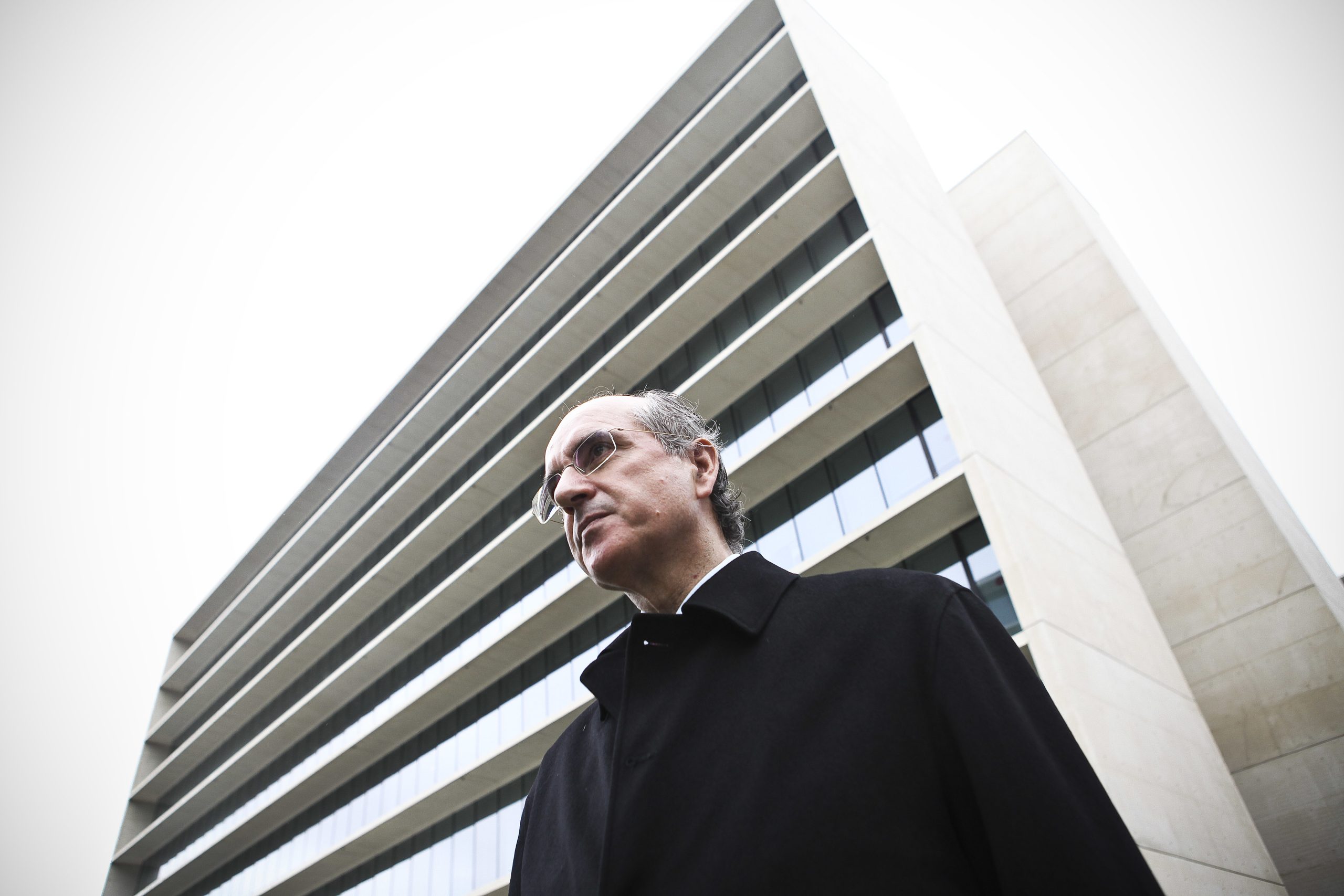 Extradição de Rendeiro poderá estar concluída em oito meses, diz professor de Direito Penal