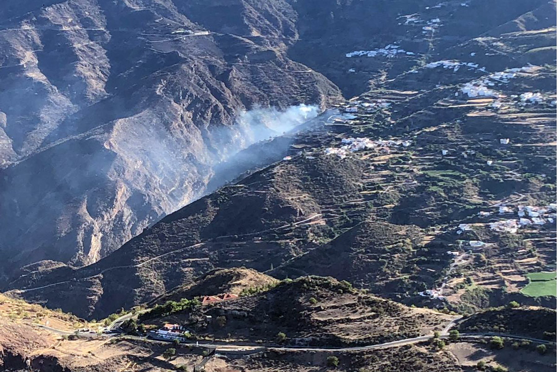 Incêndios nas Canárias fizeram 25 desalojados, mas baixa de intensidade