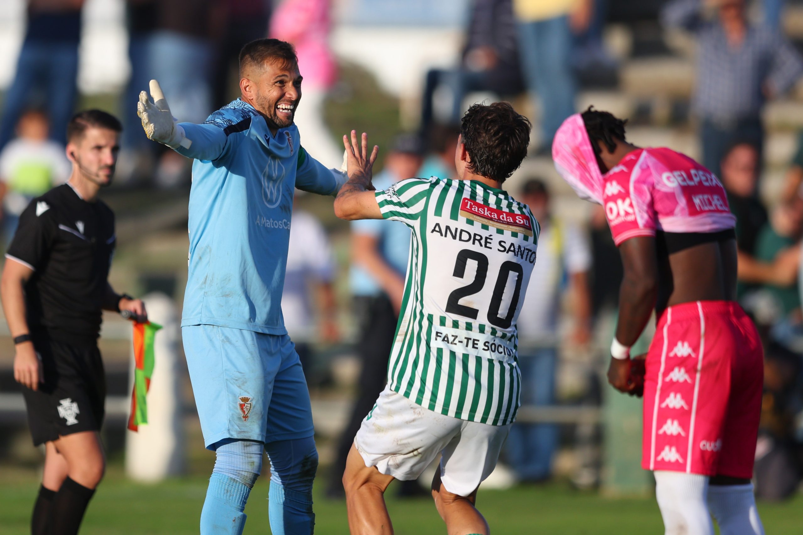 Lusitano de Évora faz história e elimina Estoril no desempate por penáltis