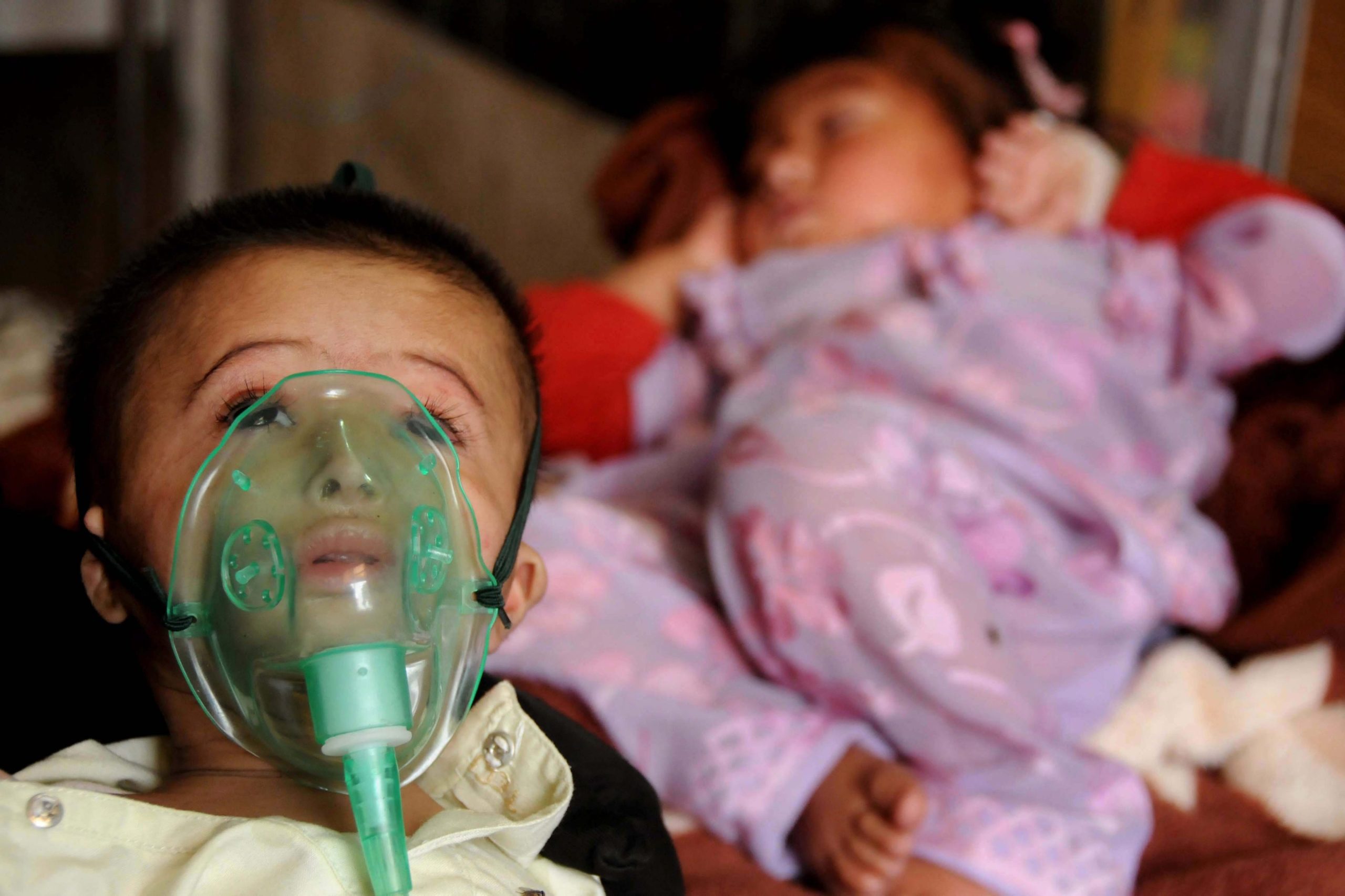 A cada minuto morrem duas crianças no mundo com pneumonia. Doença pode ser tratada com antibióticos que custam 34 cêntimos