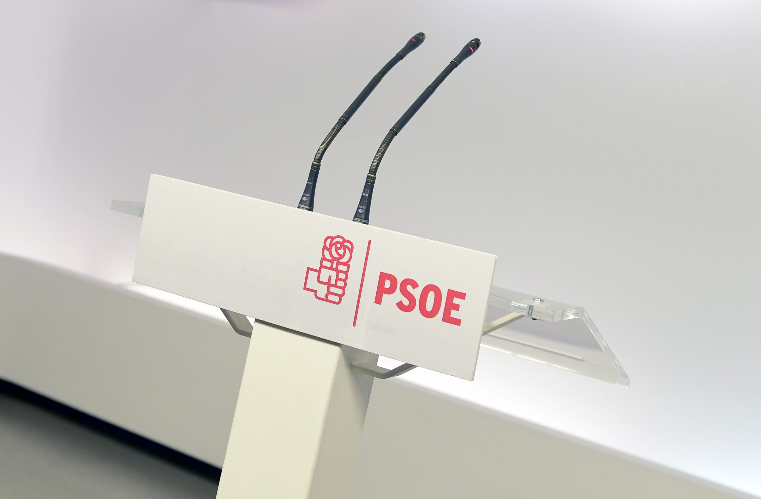 Mário Soares: PSOE considera ex-presidente cúmplice do projeto democrático espanhol