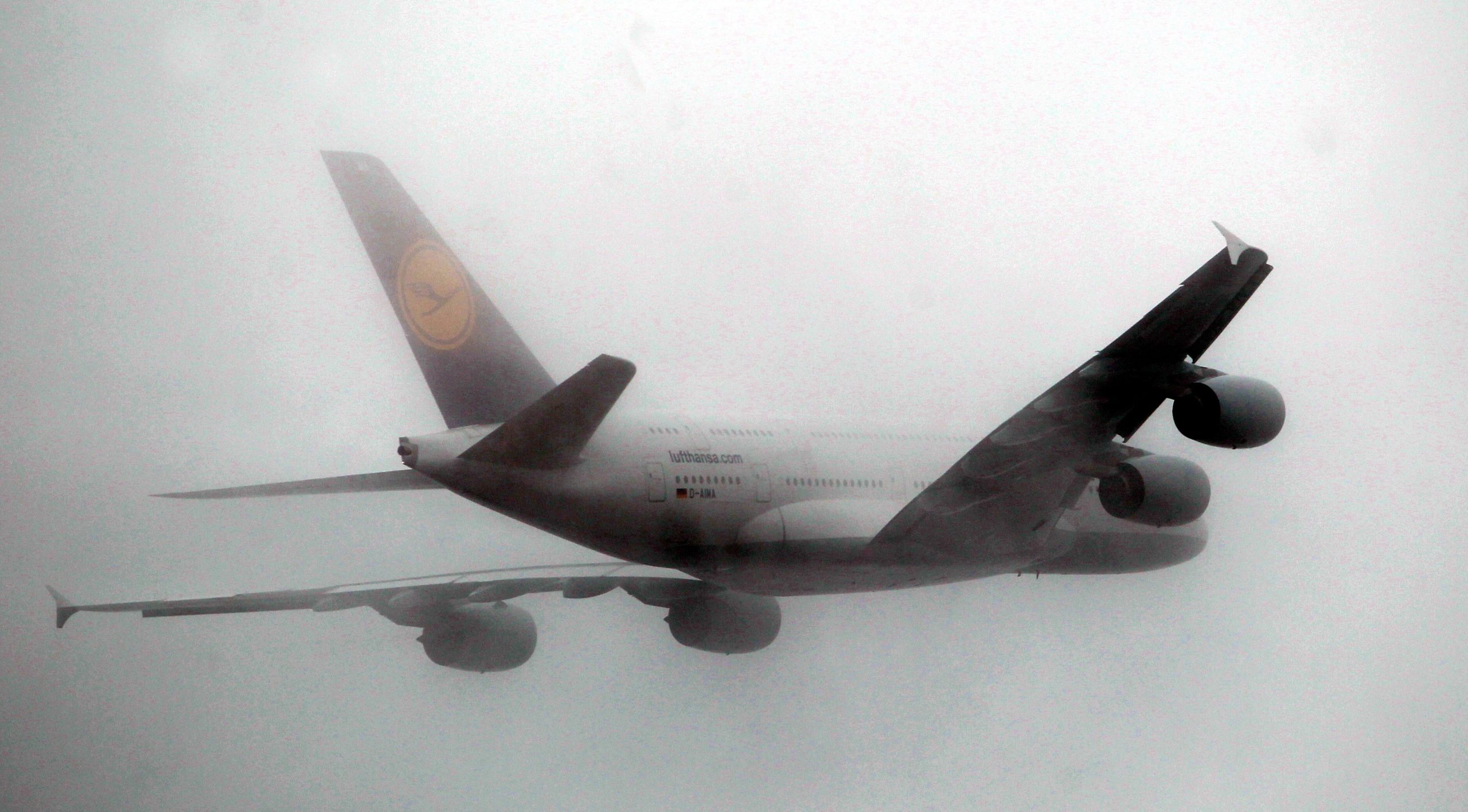 A turbulência está a piorar com as alterações climáticas. O que está a ser feito para que não se sinta dentro do avião?