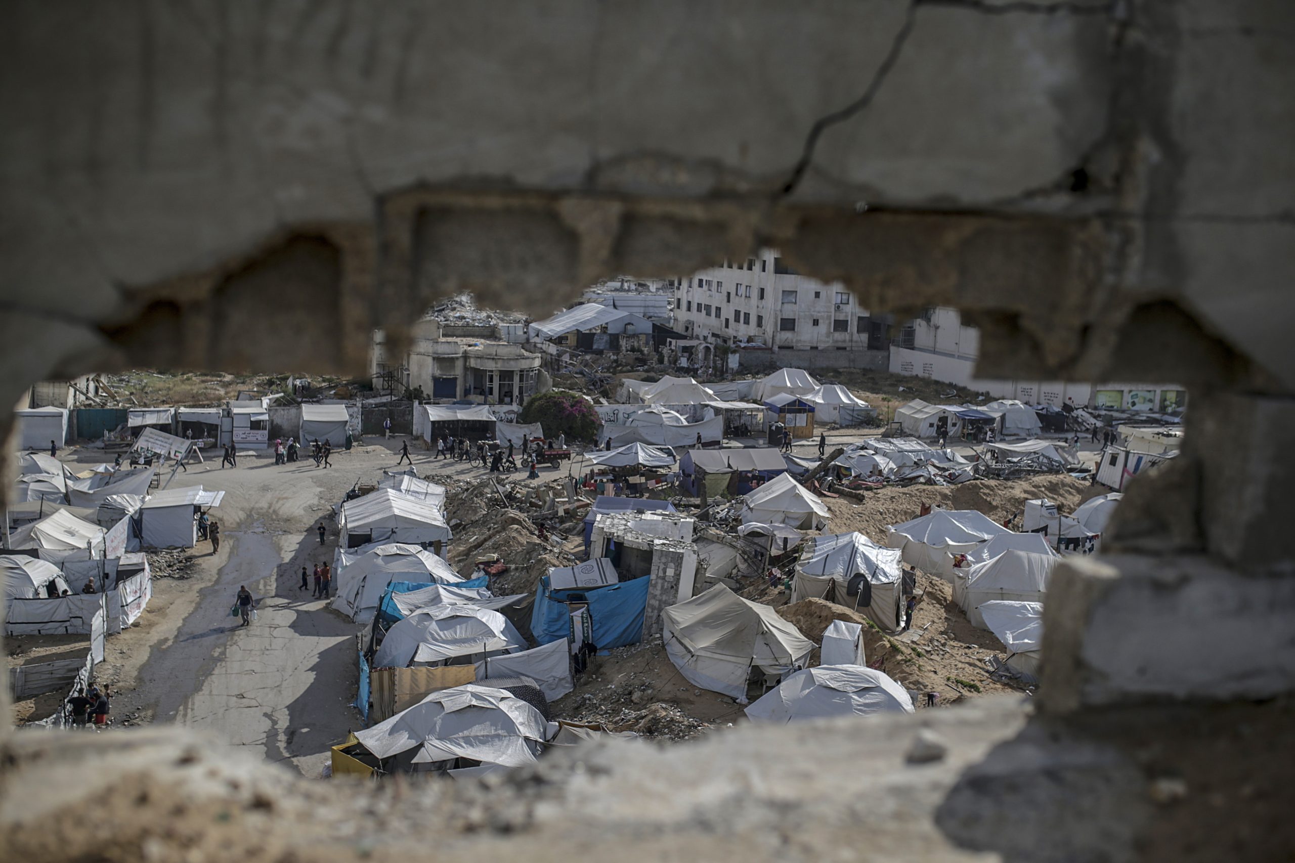 Uma idosa com Alzheimer, uma mãe solteira, profissionais de saúde e crianças. Apenas um quarto dos palestinianos detidos são combatentes