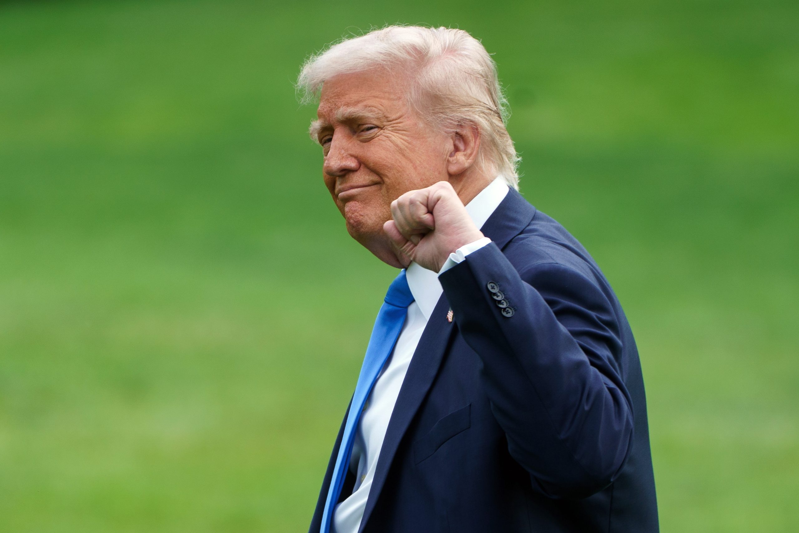 Trump corta financiamento da rádio e da televisão públicas. Repórteres Sem Fronteiras criticam imposições à liberdade de imprensa