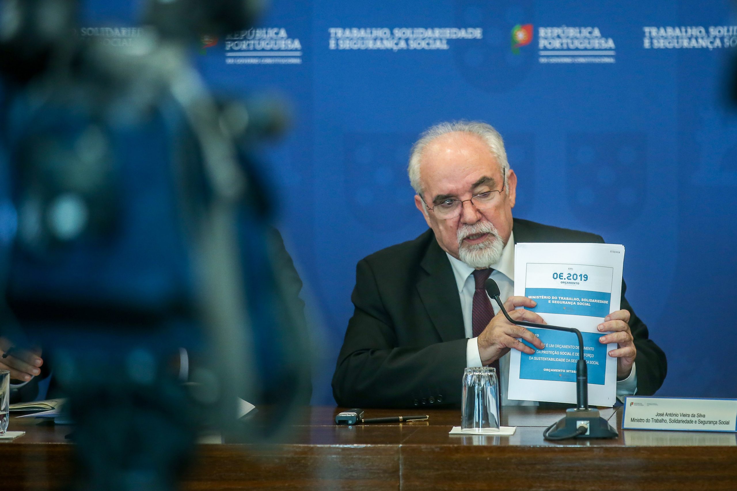 Ministro do Trabalho admite que regularização de precários só termina em 2019