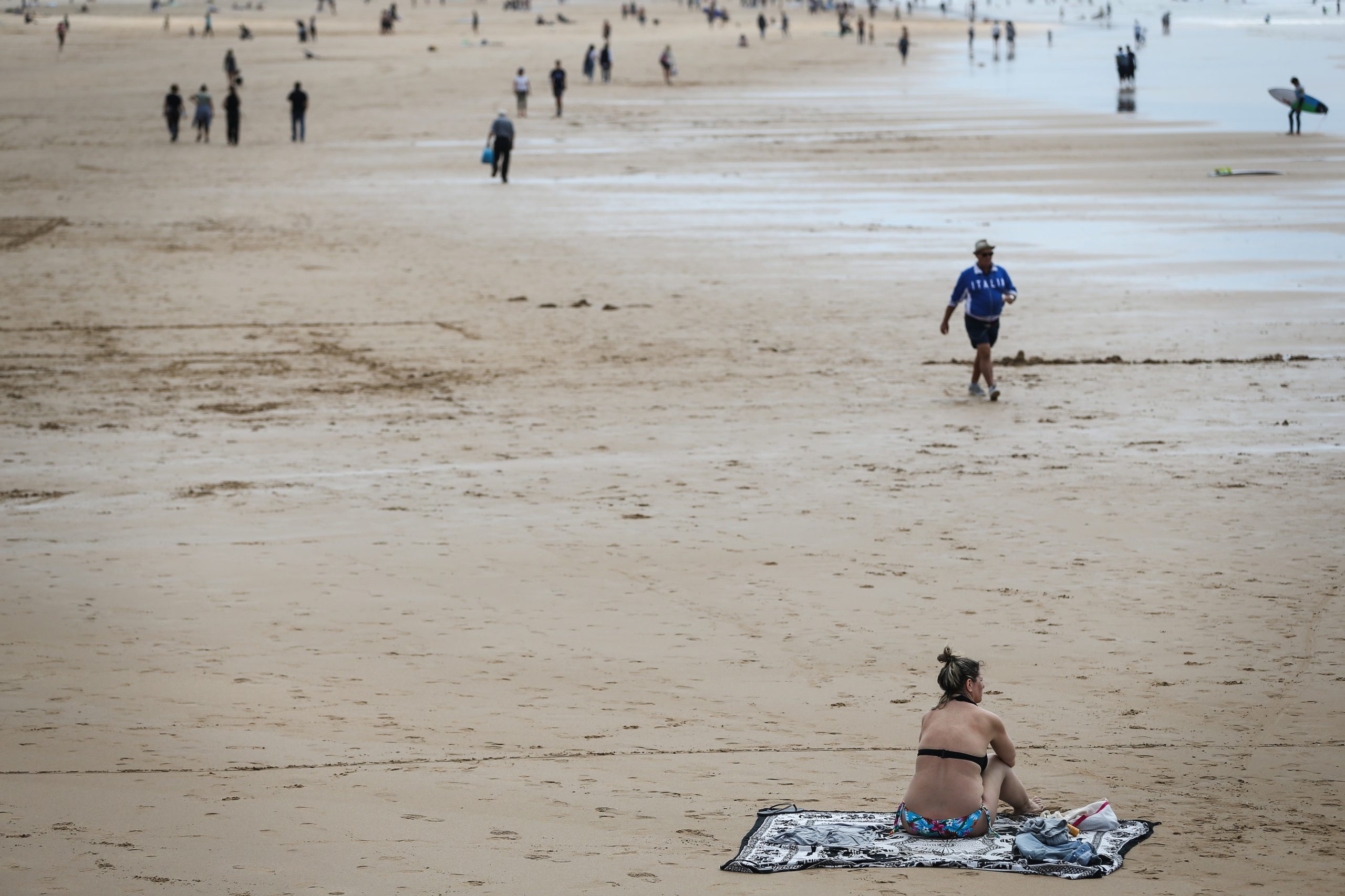 Praias com lotação máxima de banhistas. Veja aqui qual a capacidade da sua praia de eleição