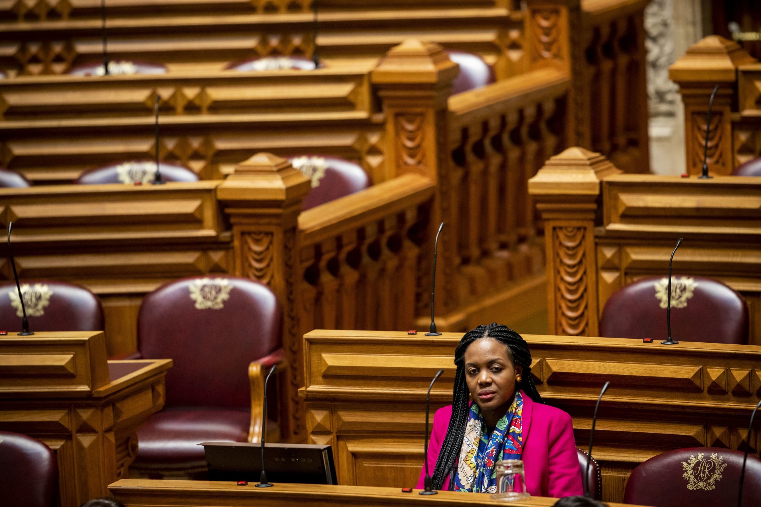 Covid-19: Joacine Moreira questiona Governo sobre alegado “excesso de zelo policial”
