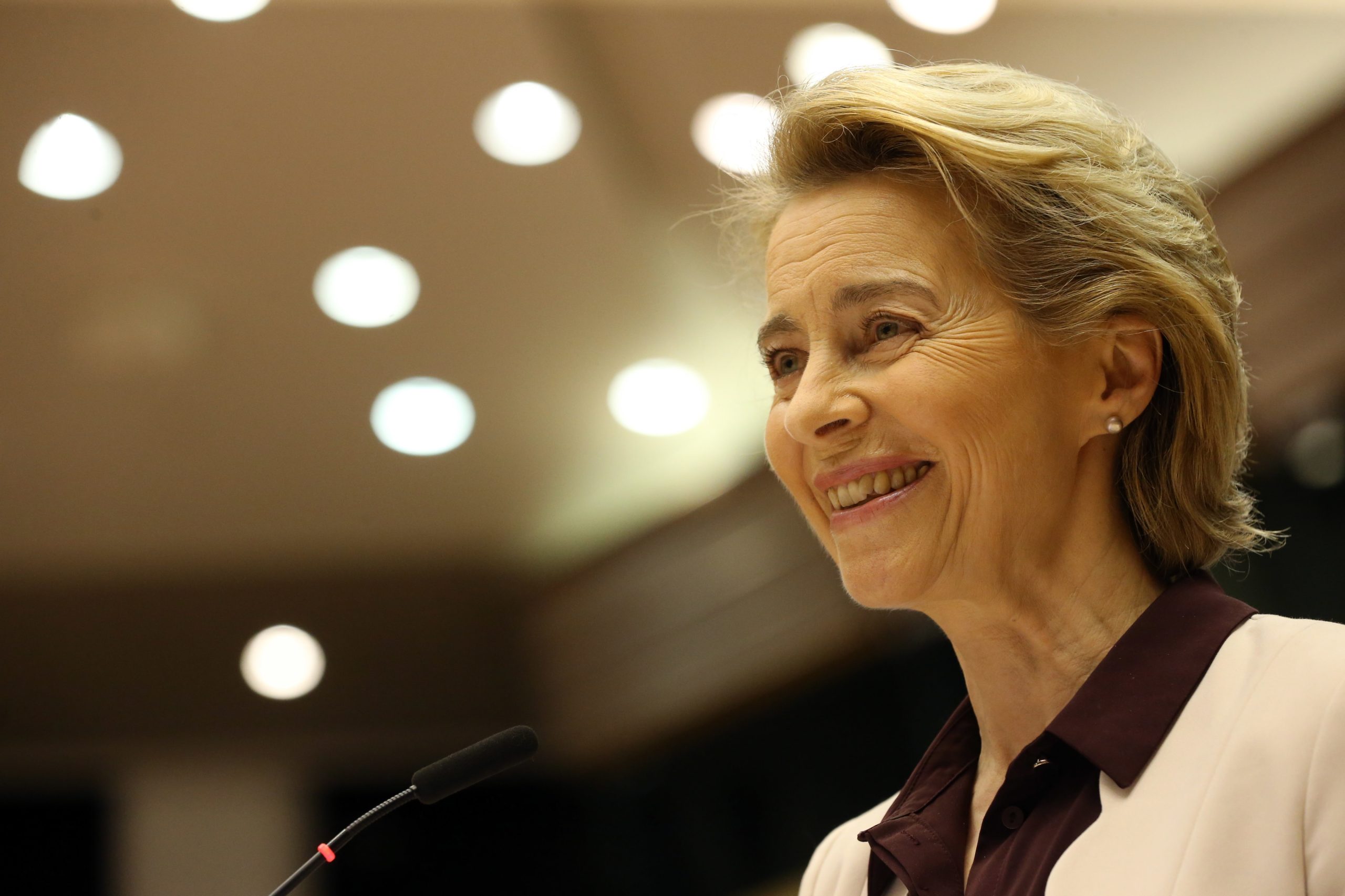Conselho Europeu: Von der Leyen admite cortes no orçamento “difíceis de engolir”