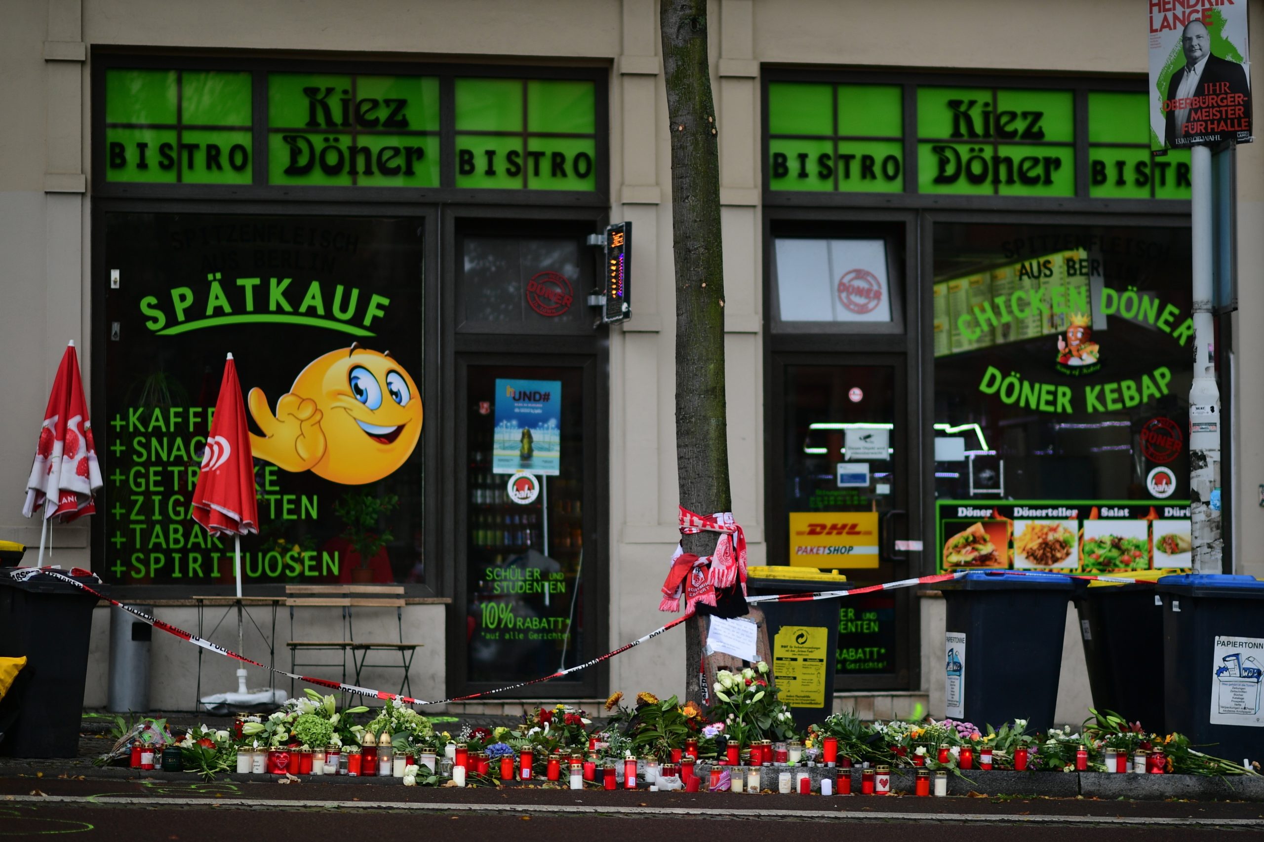 Um mês depois do ataque terrorista de Halle, o “Kiez Döner” reabriu portas com novos donos e já teve um ministro como cliente