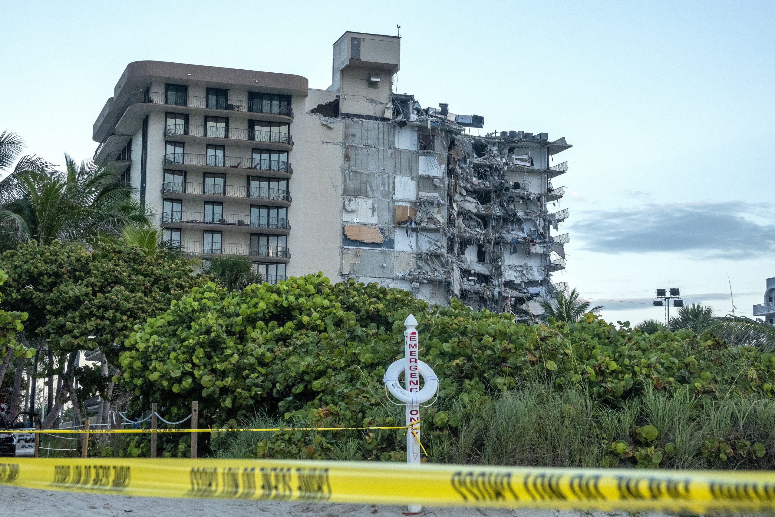 Vítimas de prédio que desabou em Miami vão receber indemnização de 127 milhões