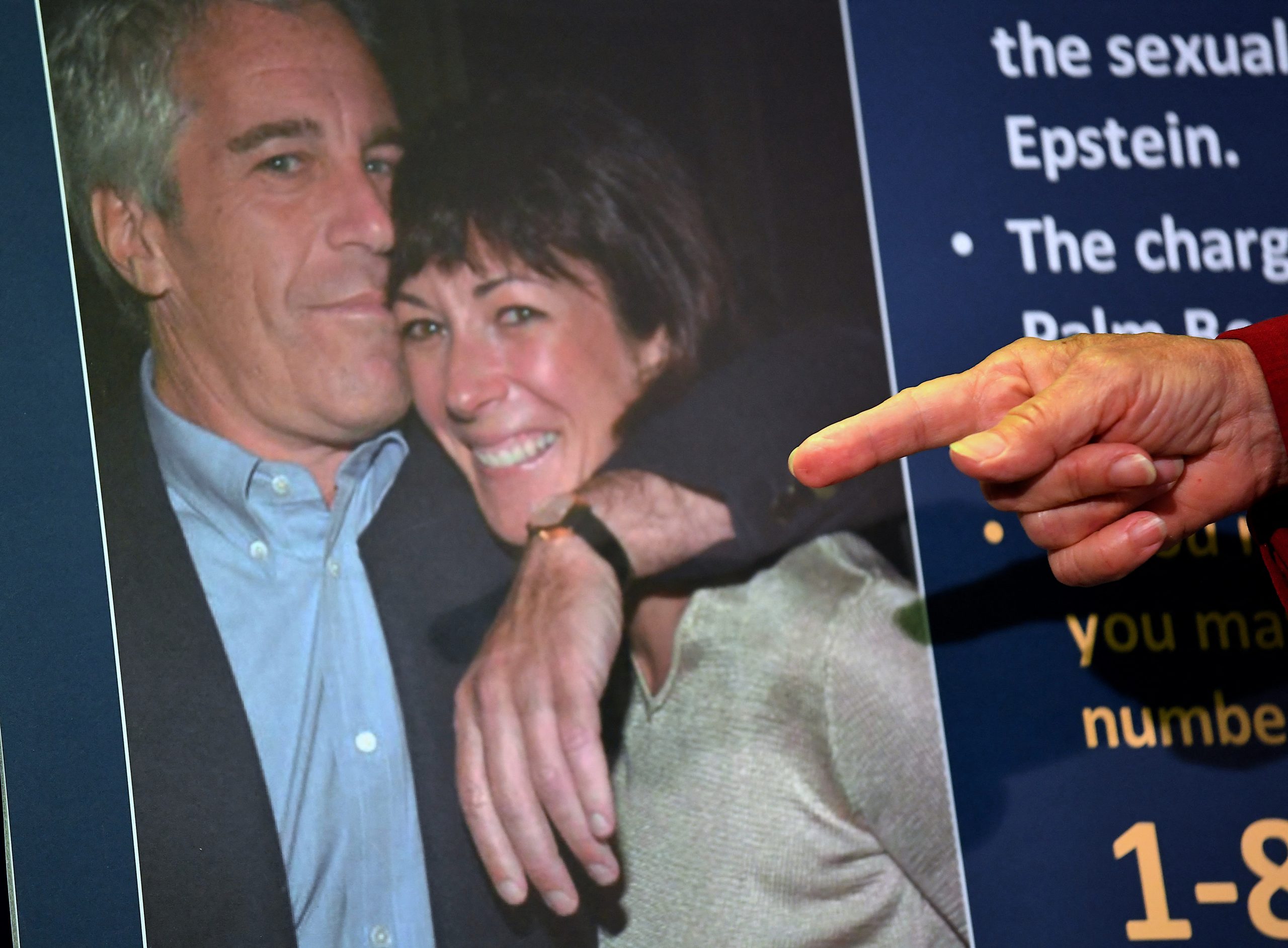 Ficheiros Epstein: o espetáculo mórbido que prejudica as vítimas