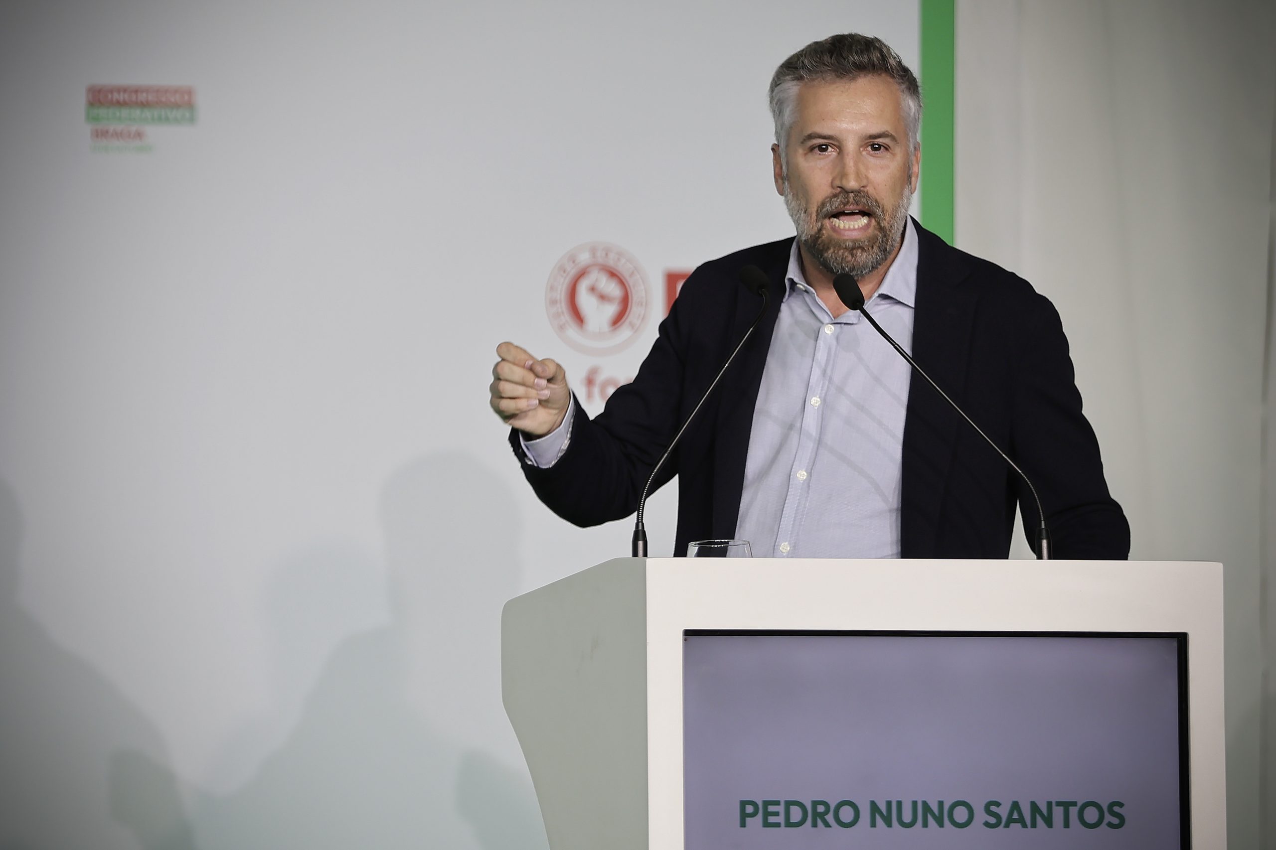 “Para dizer ‘não é não’ bastava uma reunião.” Pedro Nuno Santos diz que o Governo tem “falta de credibilidade”