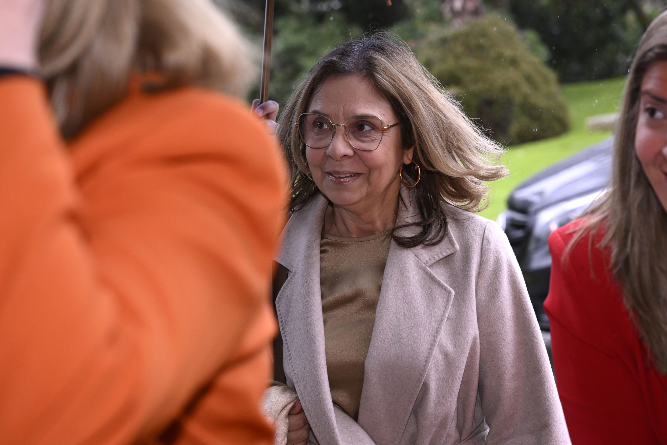 Serviços de urgência exigentes e jovens “com necessidade de vida própria”. Ministra da Saúde sabe que SNS já “não é atrativo para os médicos”