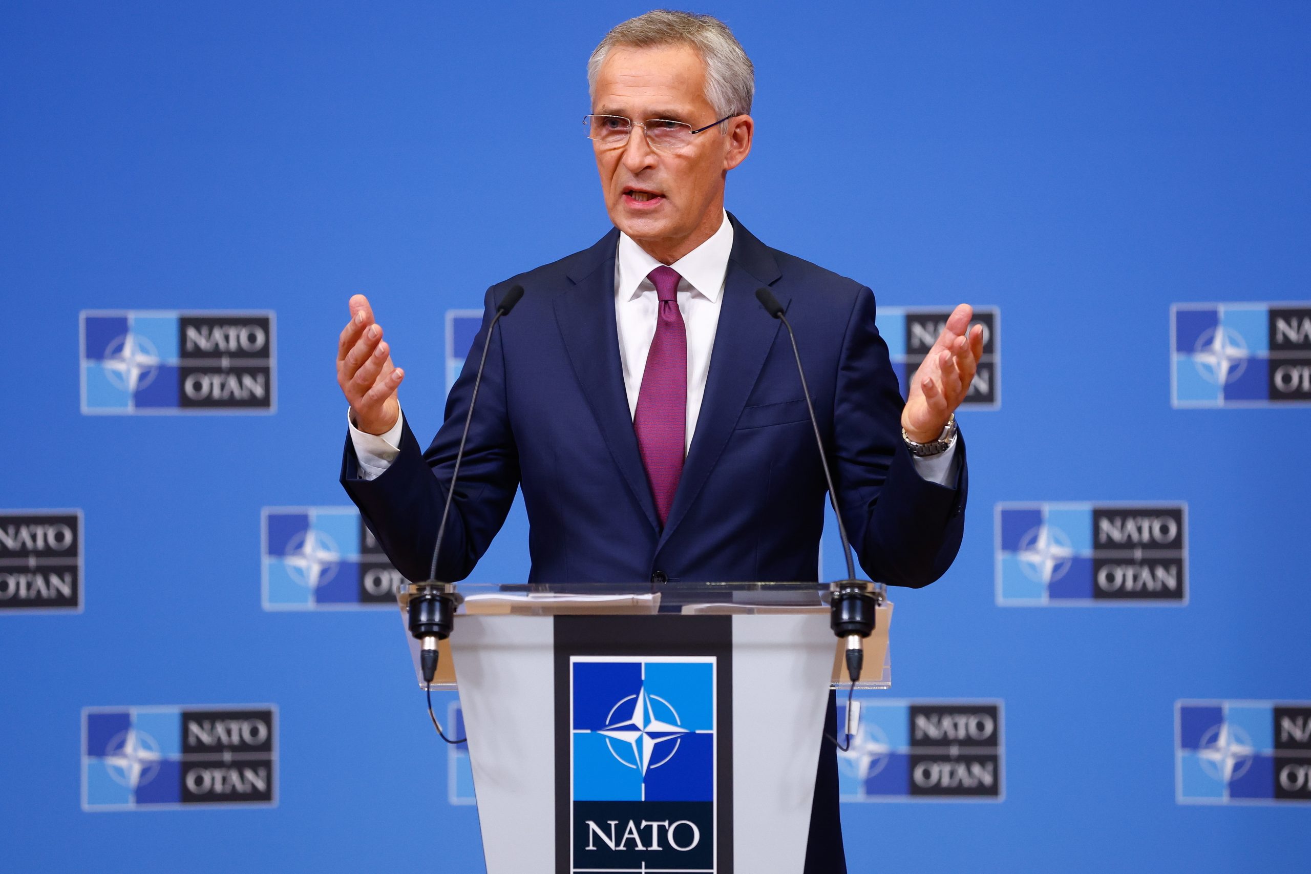 Stoltenberg vai a Ancara pedir ratificação de adesões de Suécia e Finlândia à NATO