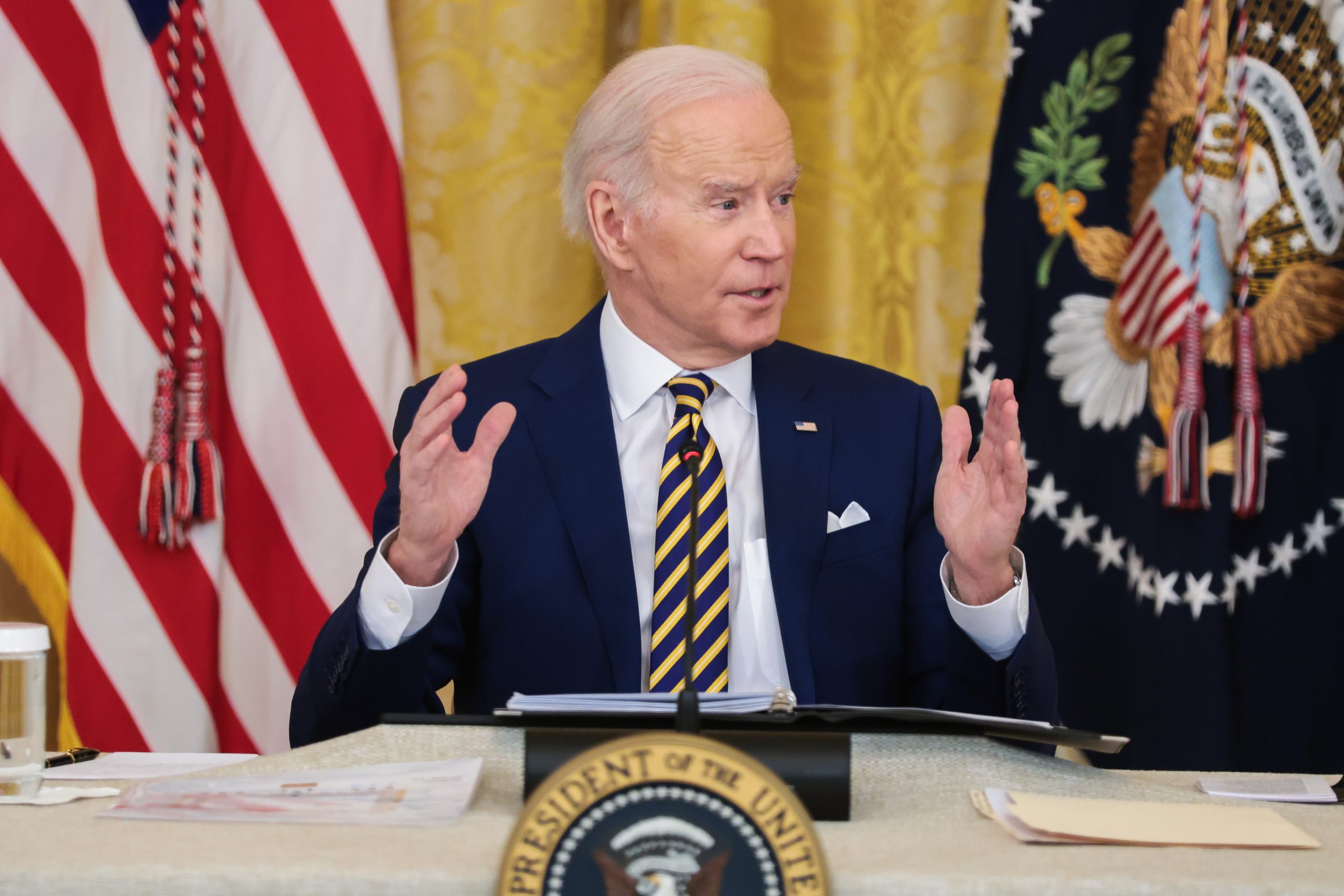 Biden disposto a continuar diálogo mas avisa Rússia de “consequências” de ataque