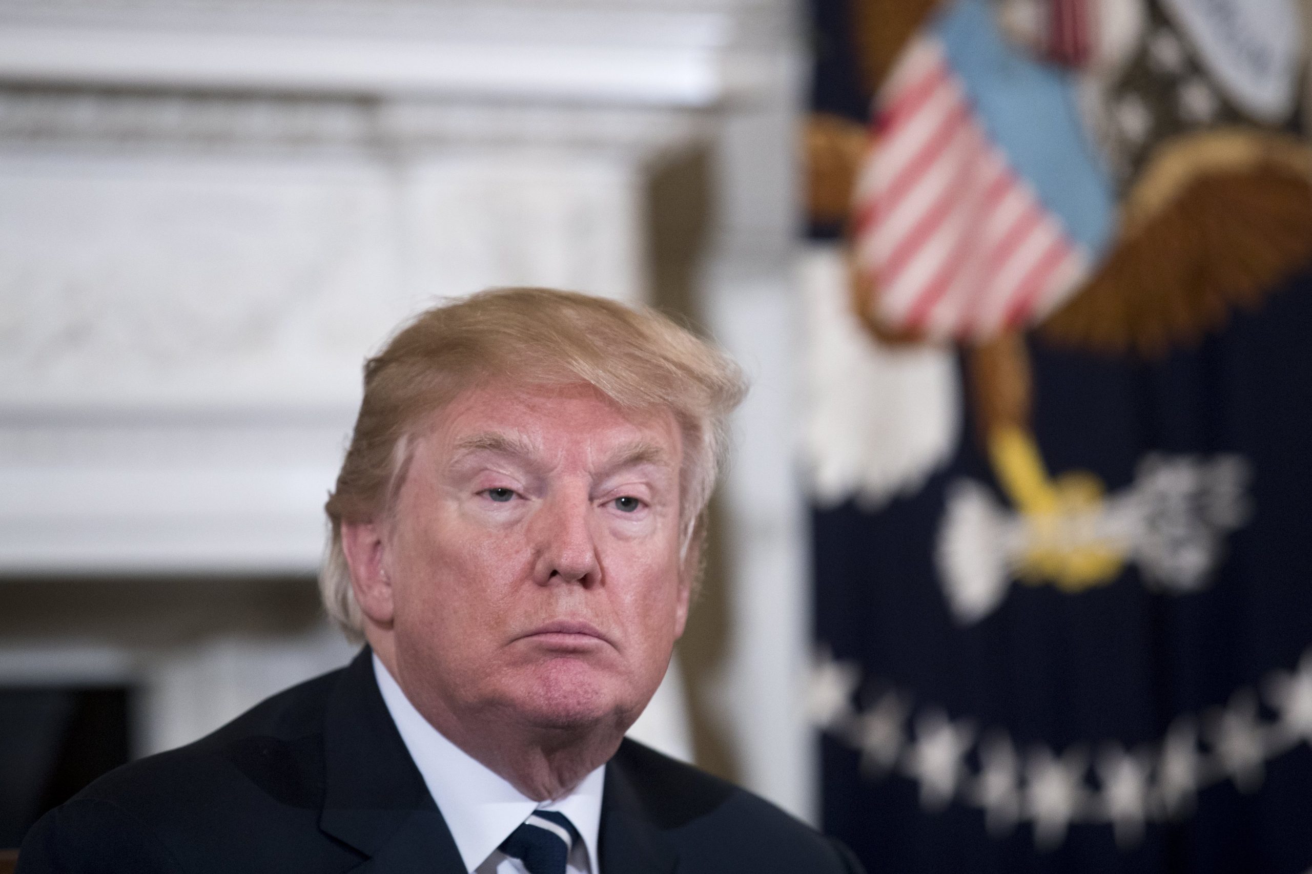 Trump apoia aumento da idade mínima para 21 anos na aquisição de armas de fogo