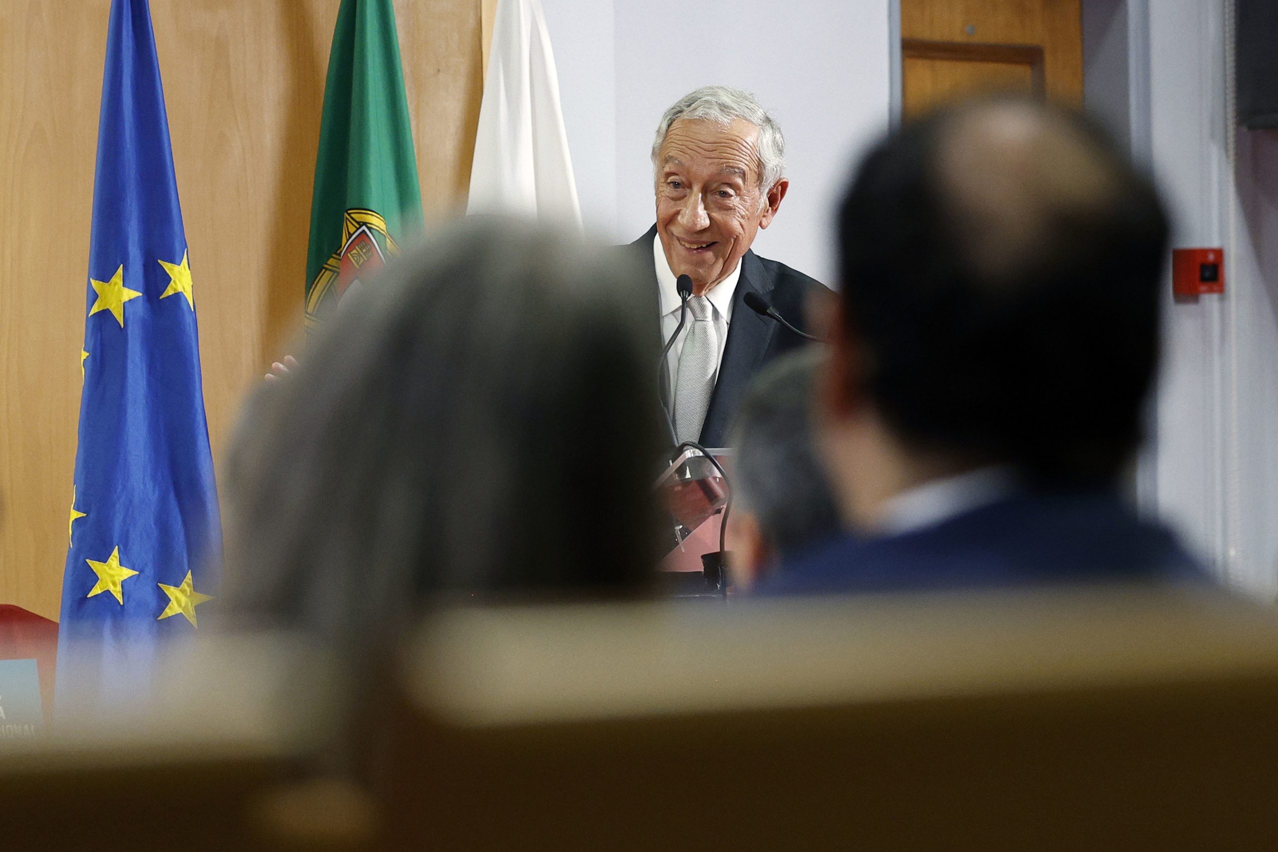 Mensagem de Ano Novo de Marcelo. Um discurso “um bocadinho muito igual” para uns partidos, “muito coerente” para outros