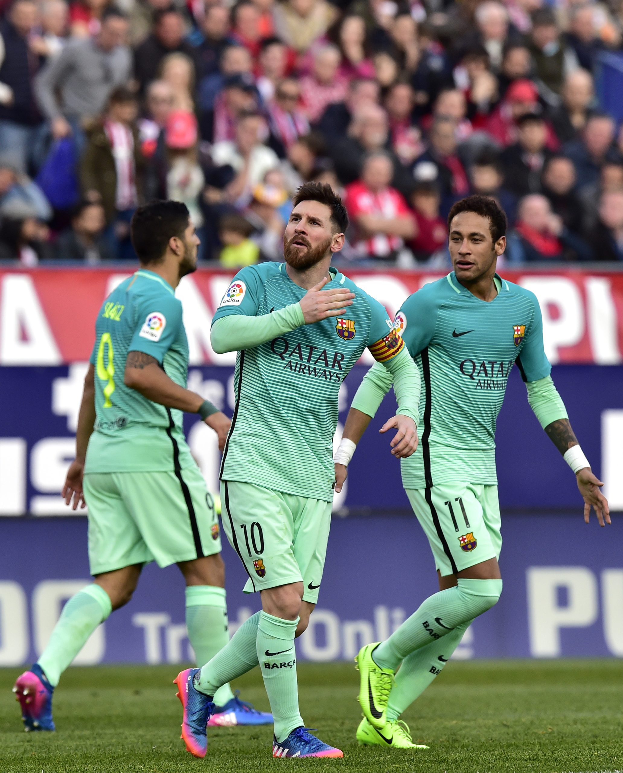 Golo de Messi ao cair do pano dá vitória ao Barcelona no Vicente Calderón