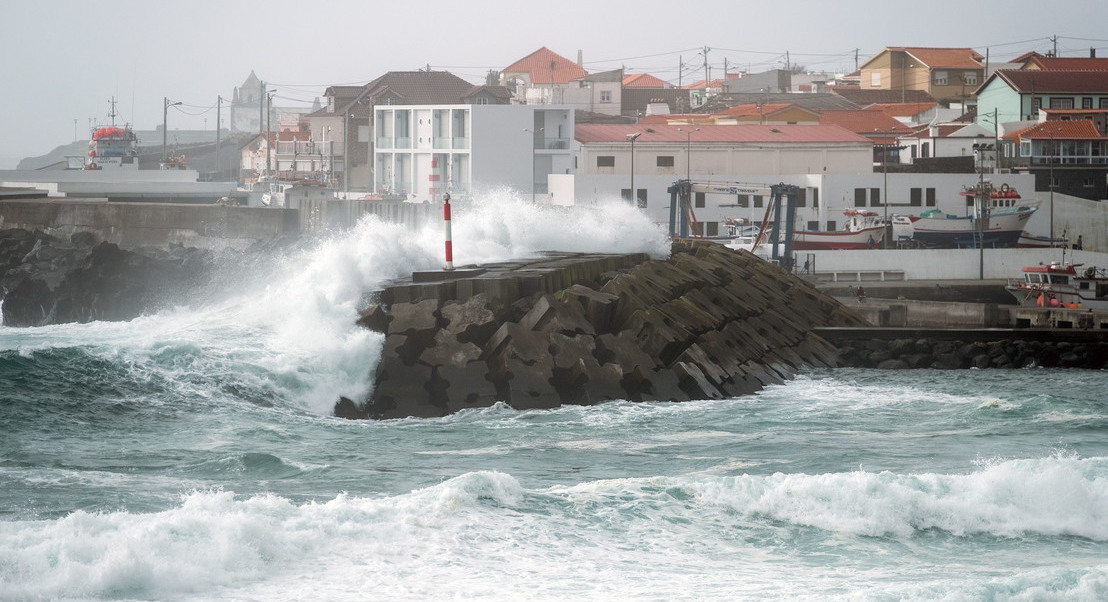 Açores: Passagem de “Lorenzo” menos devastadora que o expectável, dizem agricultores