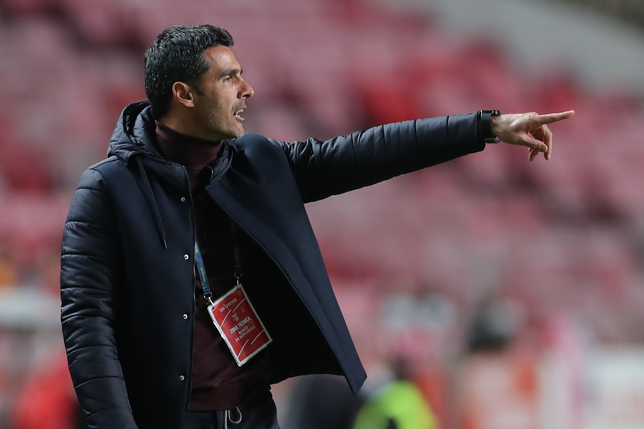 Nelson Veríssimo diz que “importava que os dois perdessem” no FC Porto-Sporting