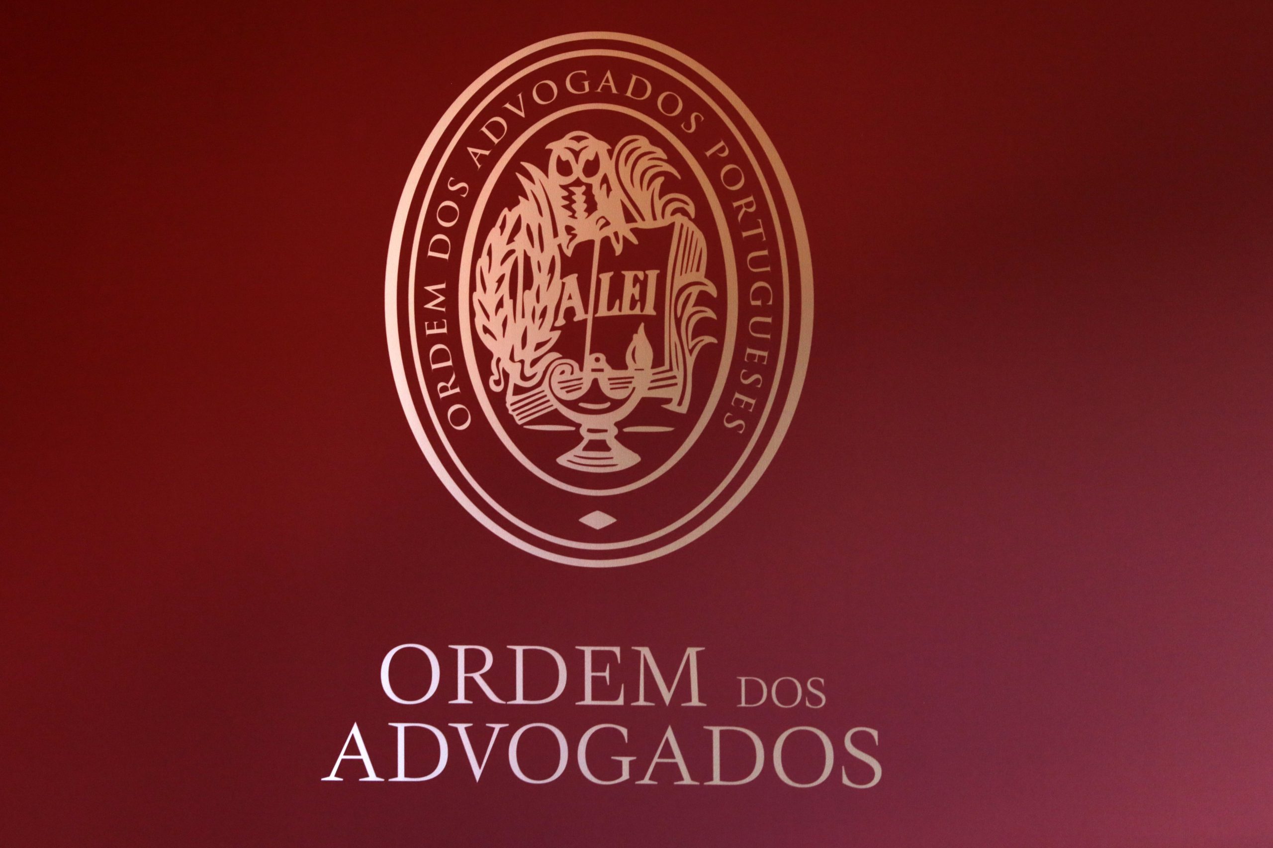 Ordem dos Advogados quer efetivar direito constitucional ao aconselhamento jurídico