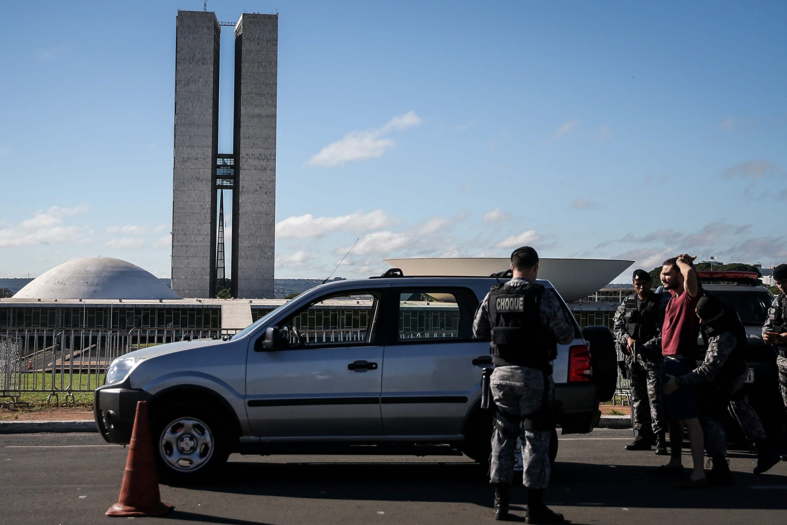 Polícia brasileira realiza operação de busca e apreensão no Congresso