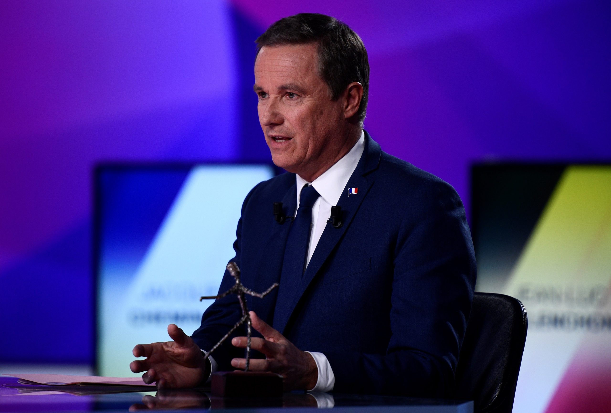 Se Le Pen foi eleita, Dupont-Aignan será o seu primeiro-ministro