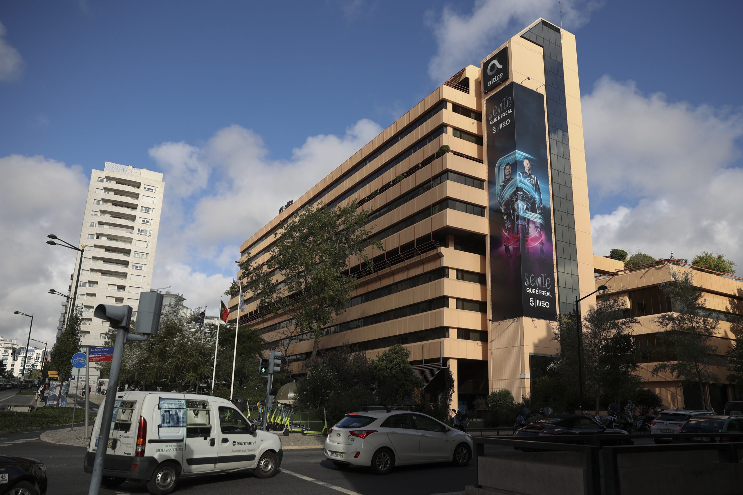 Anacom aplica coima única de 117.500 euros à Meo