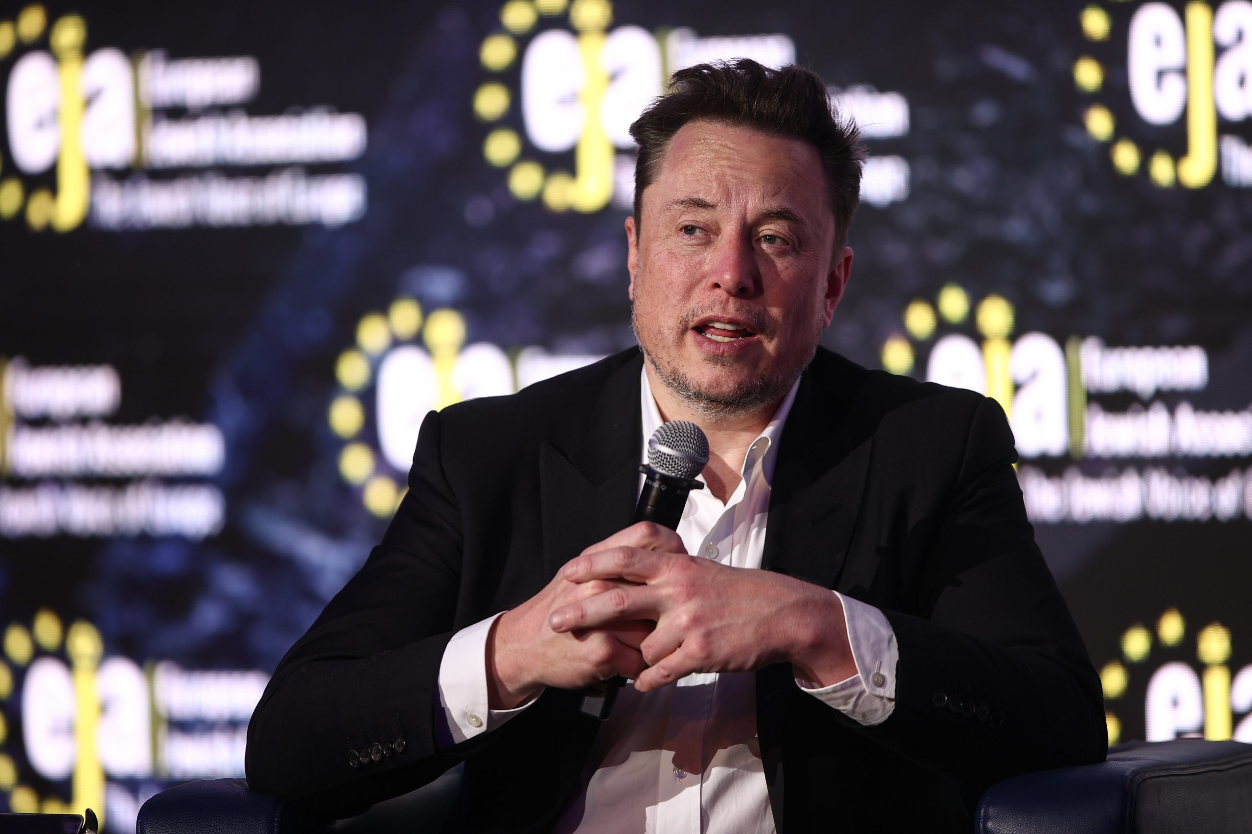 Tribunal brasileiro abre investigação a Elon Musk por ataques à Justiça