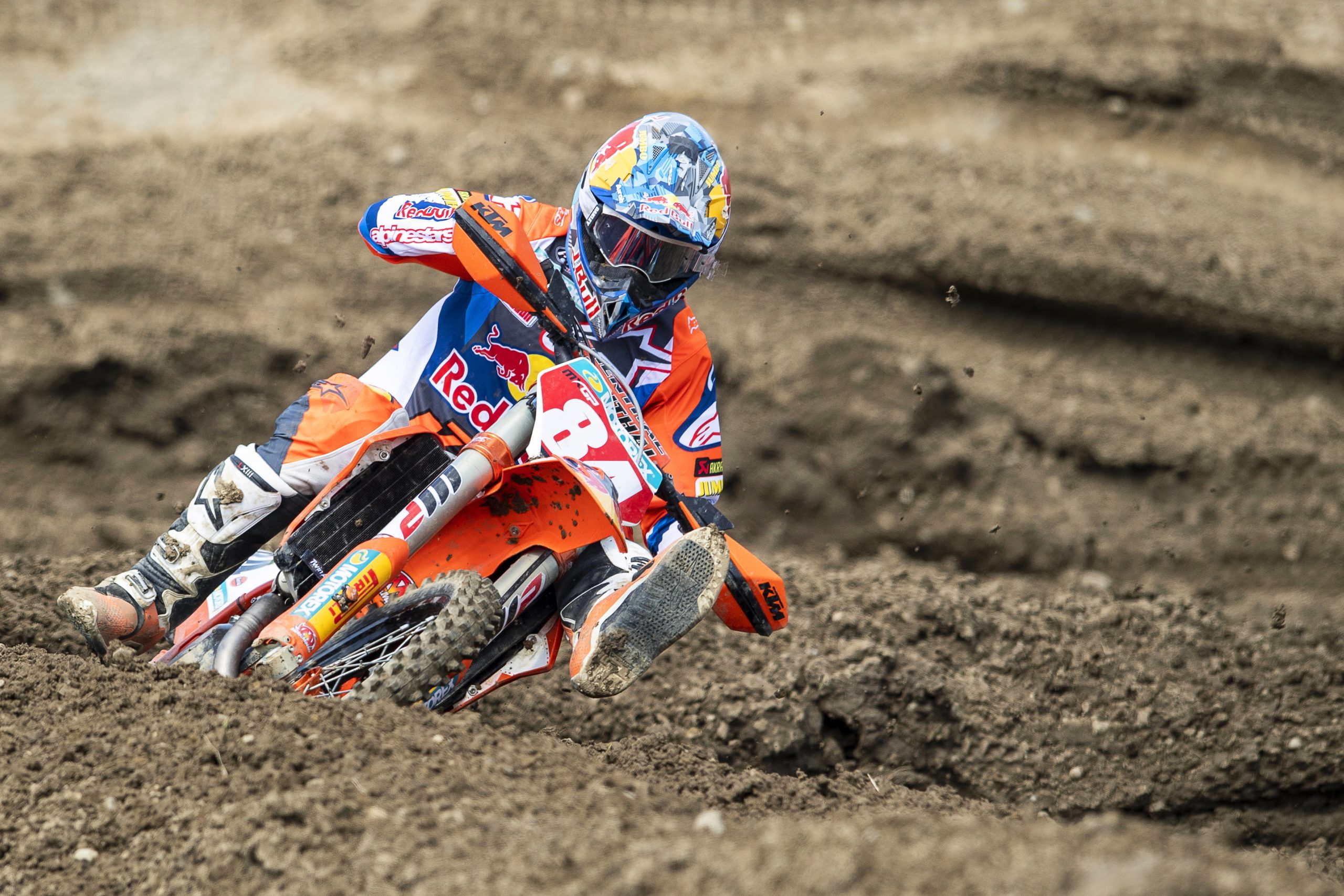Jeffrey Herlings conquista Campeonato do Mundo de Motocrosse pela primeira vez