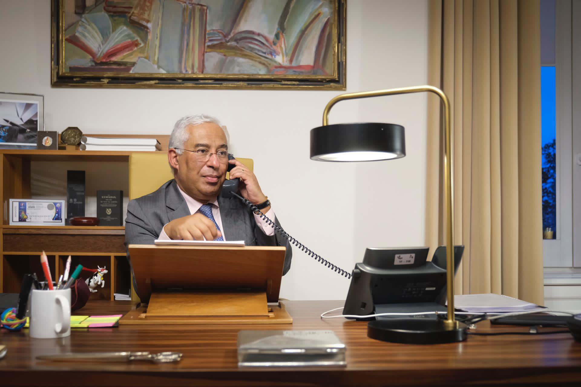 António Costa já falou com Banco Central Europeu sobre Novo Banco e deixou um aviso no Twitter