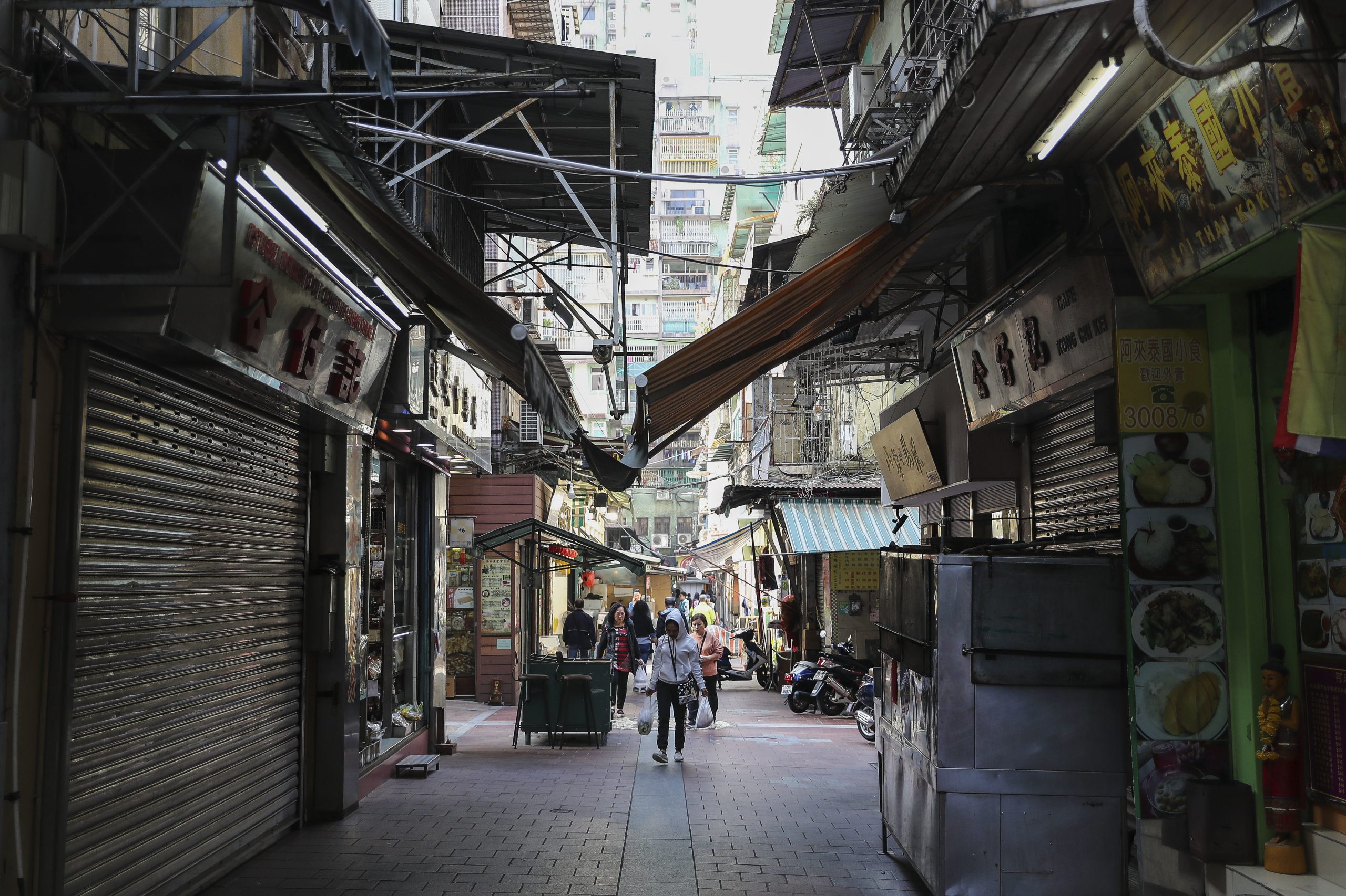 Fitch avisa que escalada de surto pode expor economias de Macau e Hong Kong