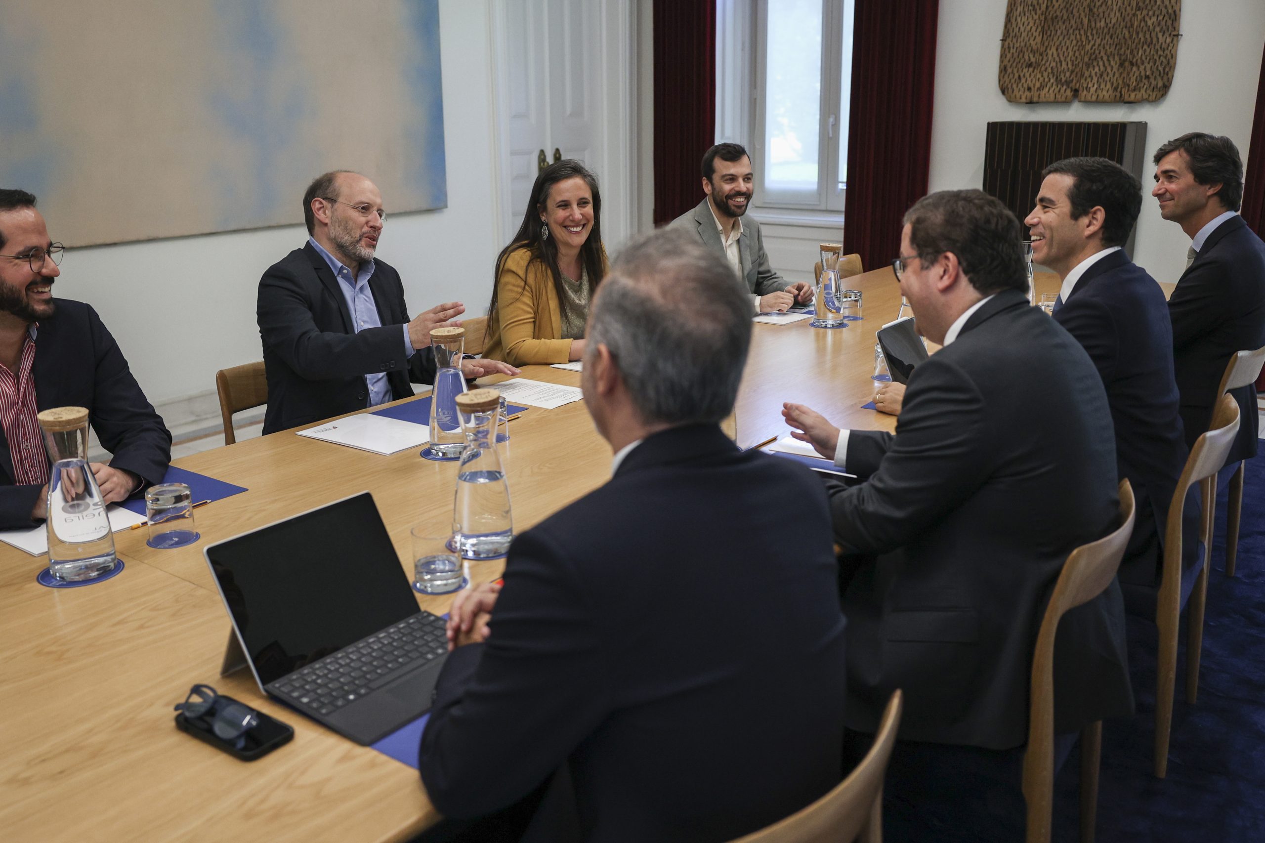 Visão “diametralmente oposta” entre Governo e Livre. Tavares pede orçamento social e ecológico
