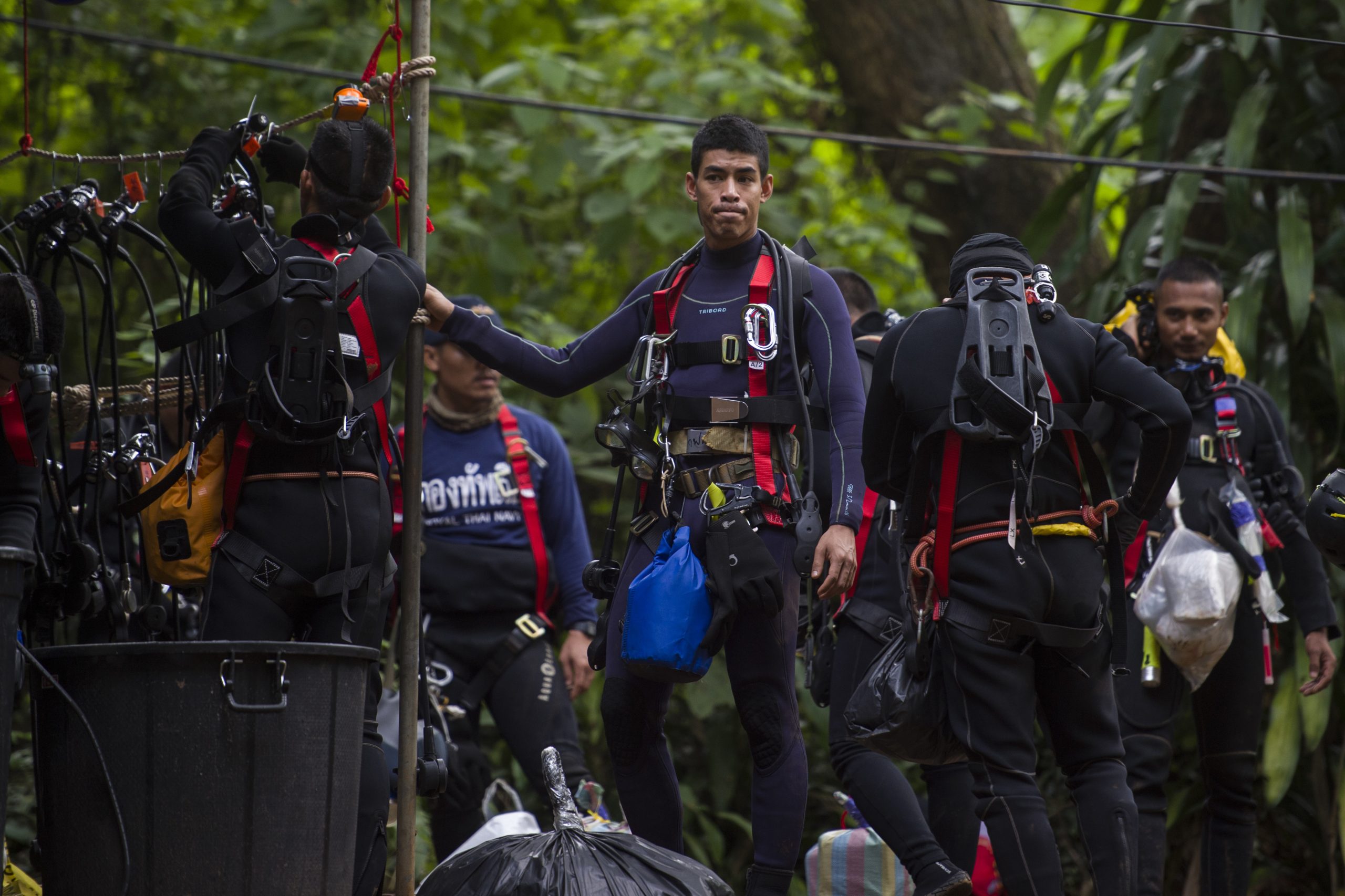 Tailândia: Uma corrida contra o tempo para resgatar crianças presas em gruta