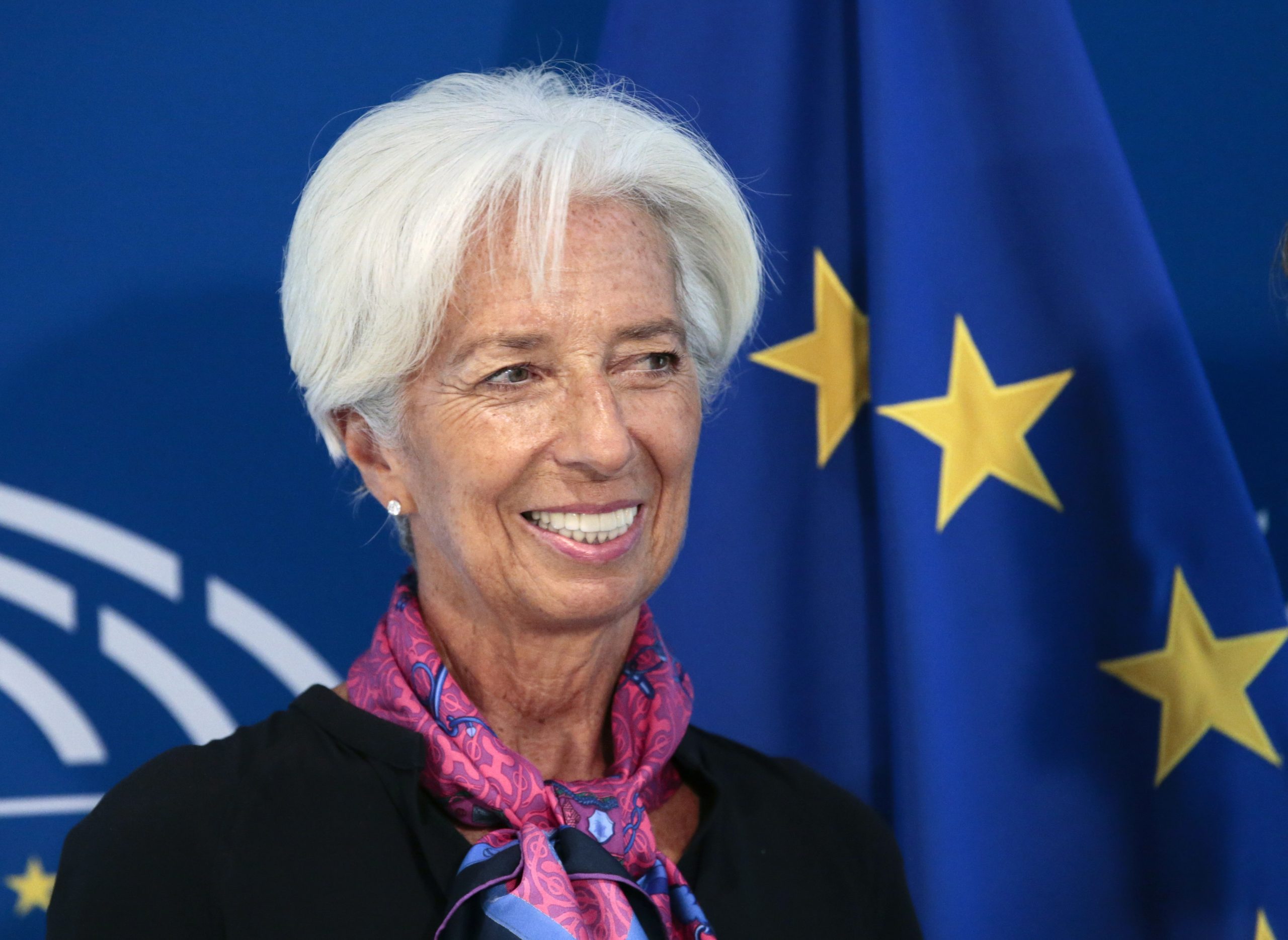Eurodeputados portugueses divididos sobre escolha de Lagarde para Banco Central Europeu