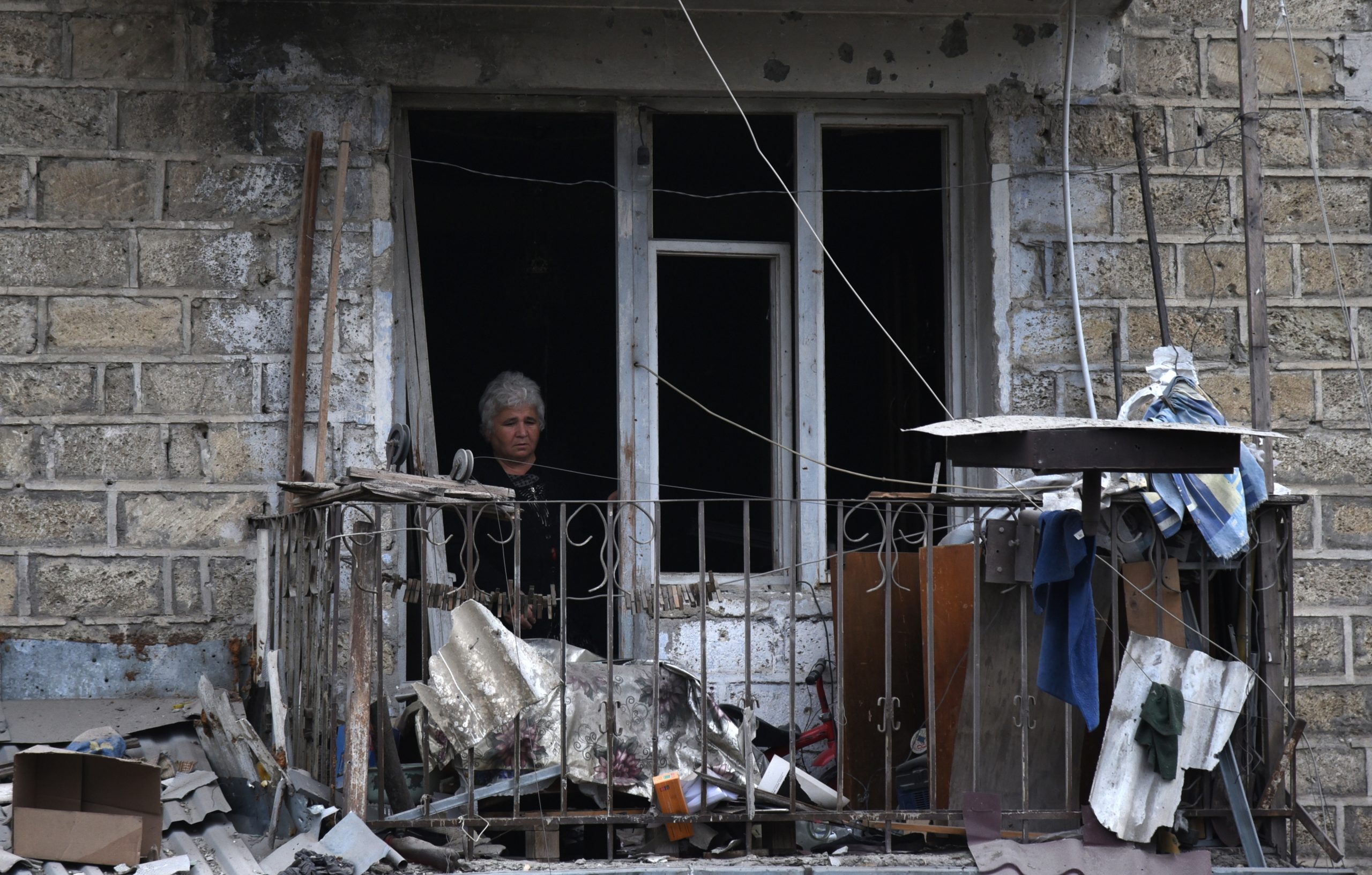 Nagorno-Karabakh: Capital do enclave vive noite intensa de bombardeamentos