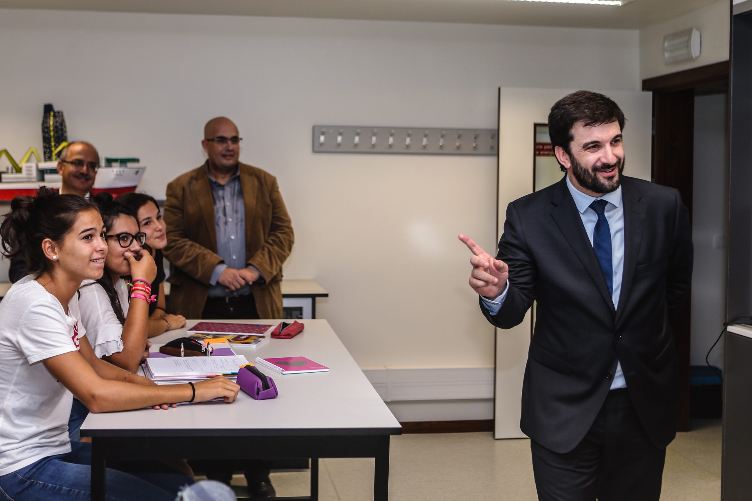 Ministro da Educação promete “lutar radicalmente” pelos professores