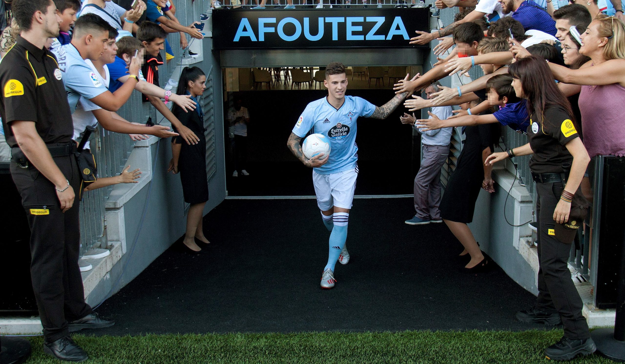 Santi Mina, jogador do Celta de Vigo, foi condenado a quatro anos de prisão por abuso sexual