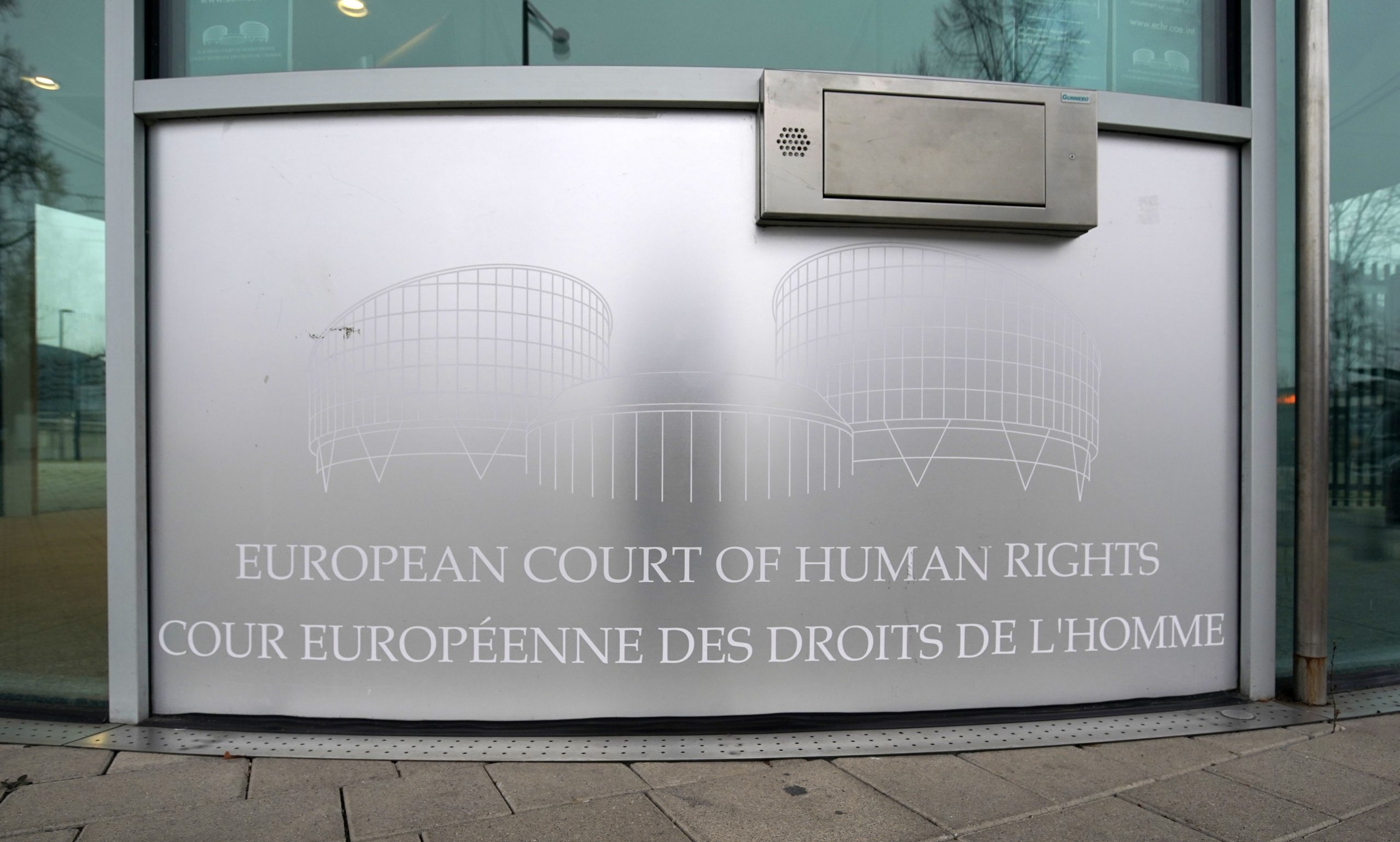 Portugal volta a ser condenado pelo Tribunal Europeu após queixa de cidadão por más condições na detenção