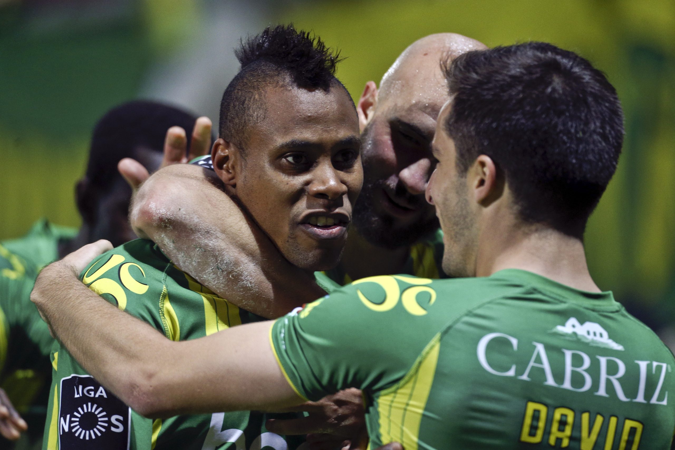 Reviravolta em dois minutos tira Tondela da zona de despromoção