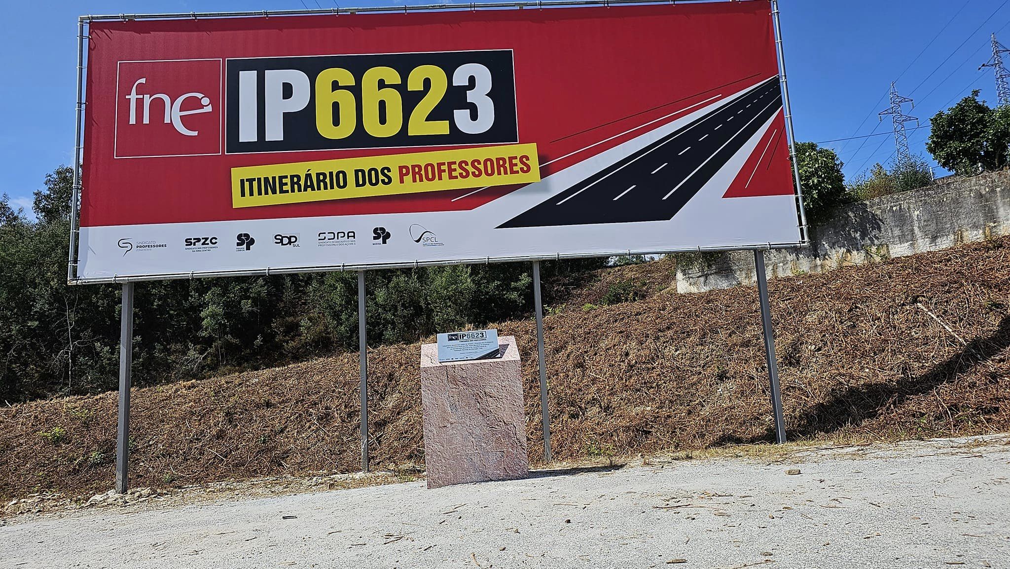 Professores lançaram ‘outdoor’ no IP3 a lembrar tempo de serviço congelado