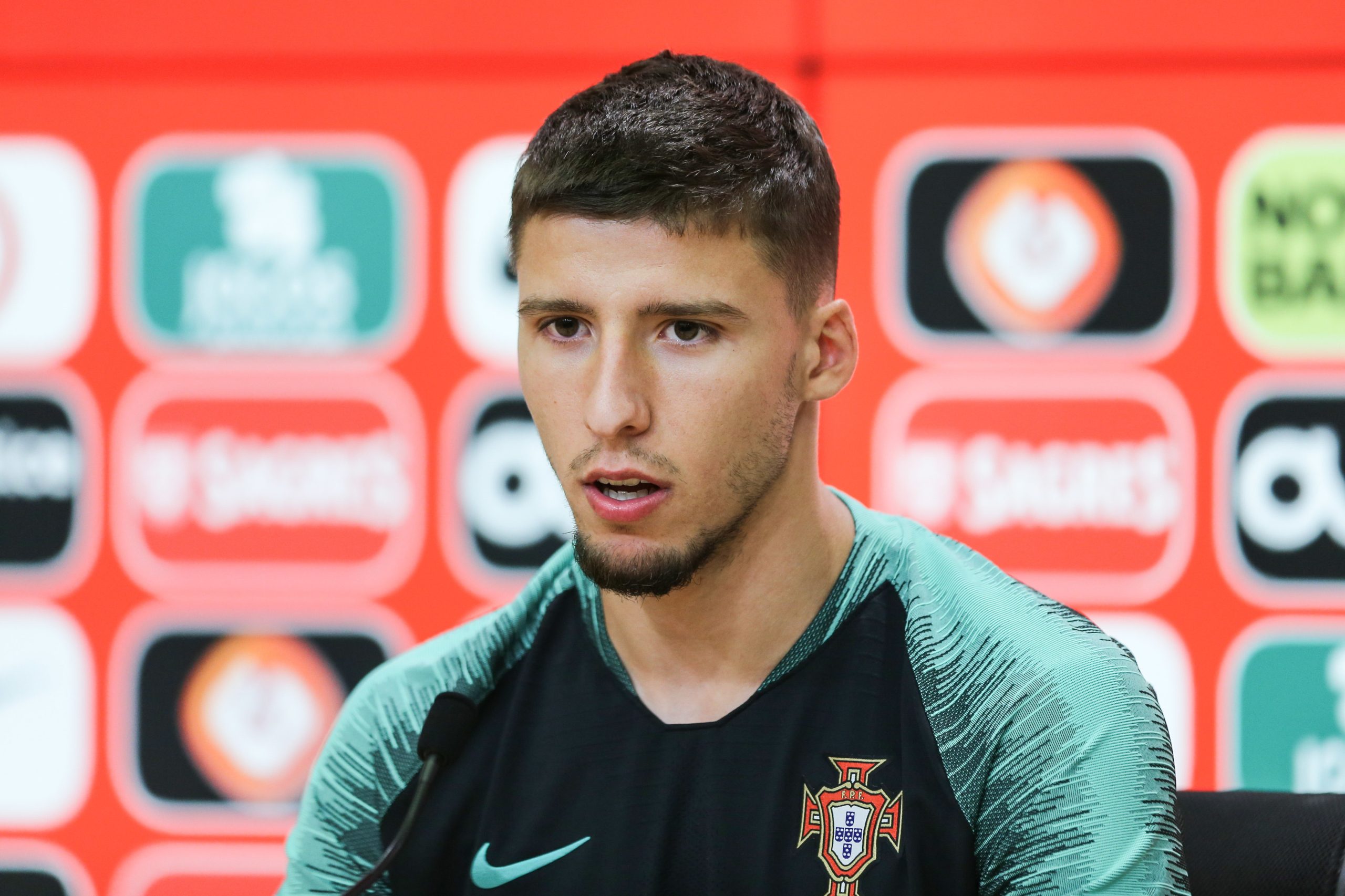Ruben Dias diz que chamada à seleção é “sonho concretizado”