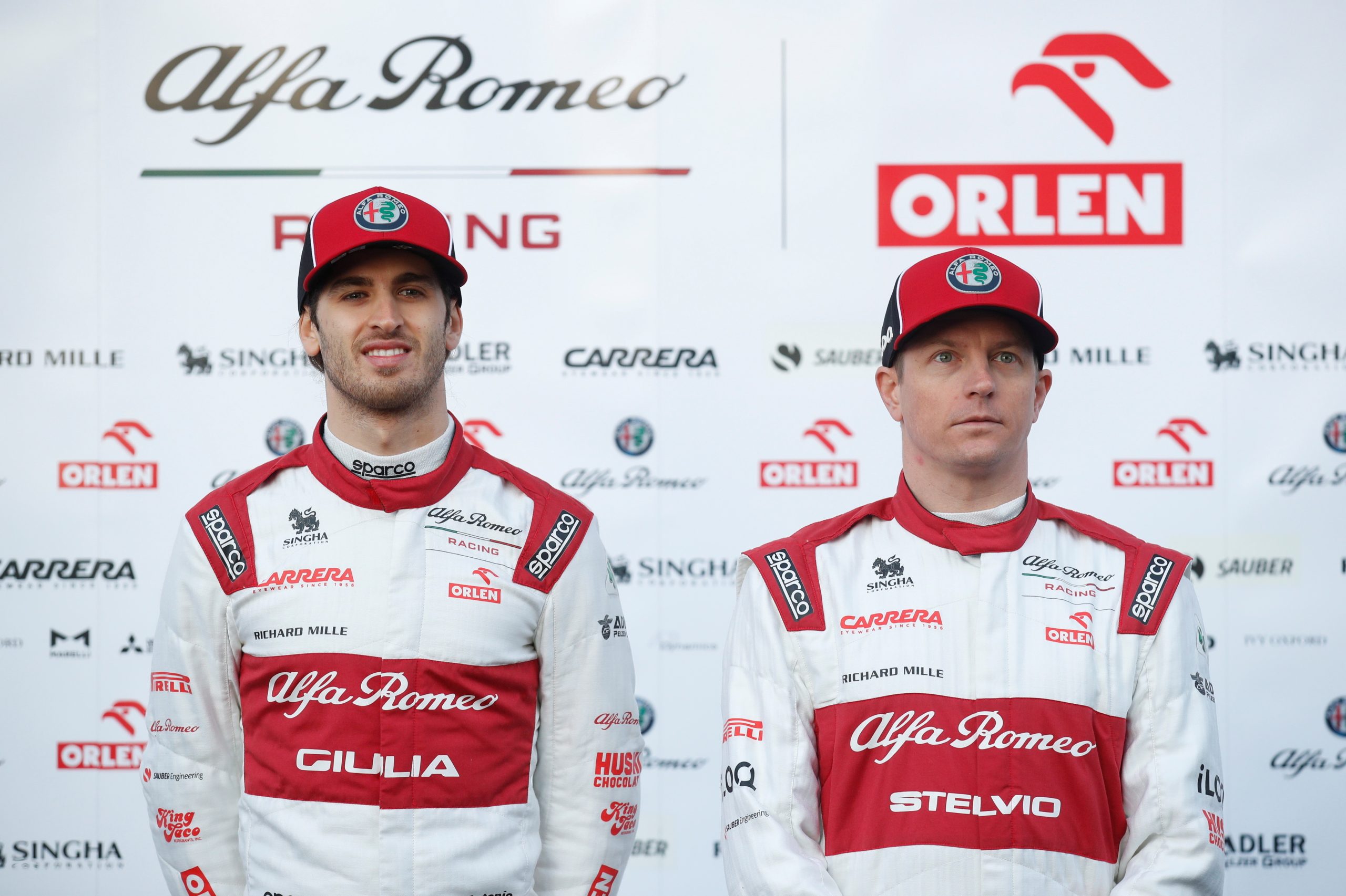 Räikkönen e Giovinazzi continuam na Alfa Romeo no Mundial de Fórmula 1 de 2021
