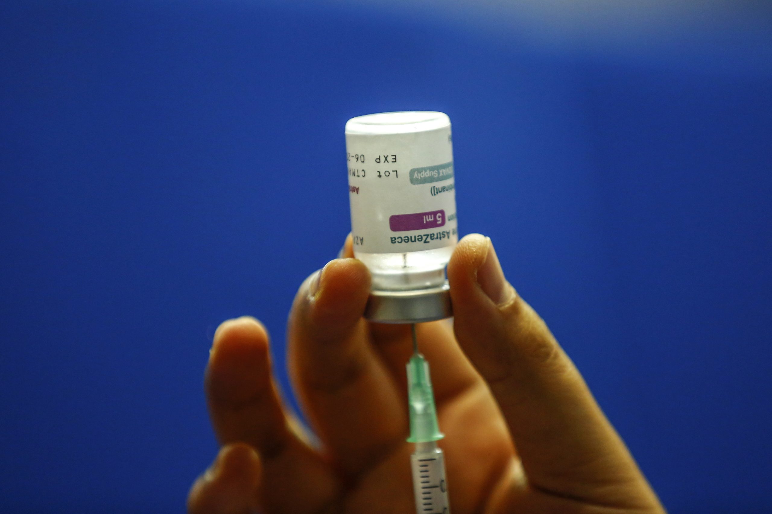 Covid-19: Itália limita vacina da AstraZeneca a maiores de 60 anos
