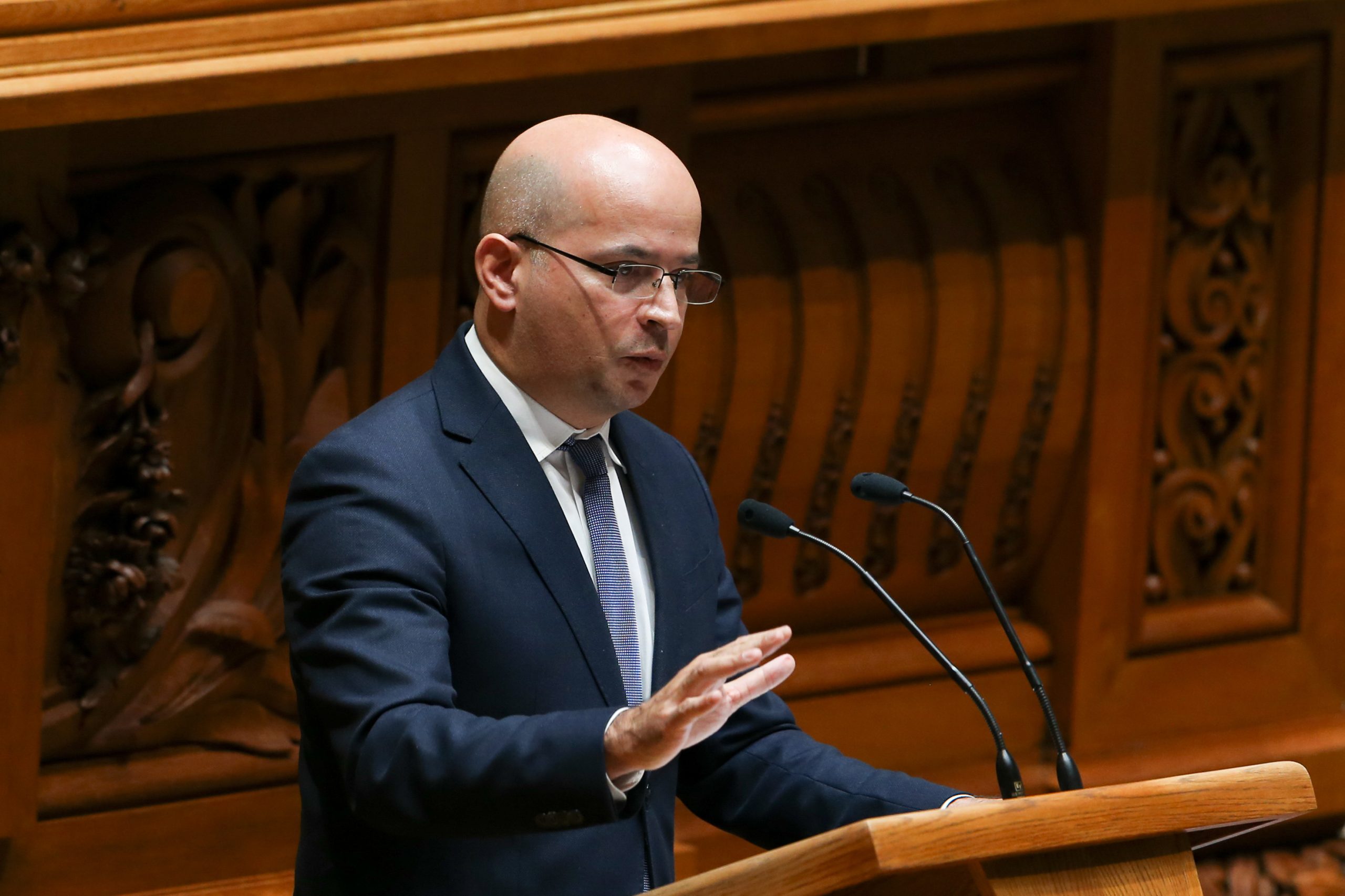OE2020: Estado fecha ano com défice de 10,3 mil milhões de euros impulsionado por efeitos da pandemia