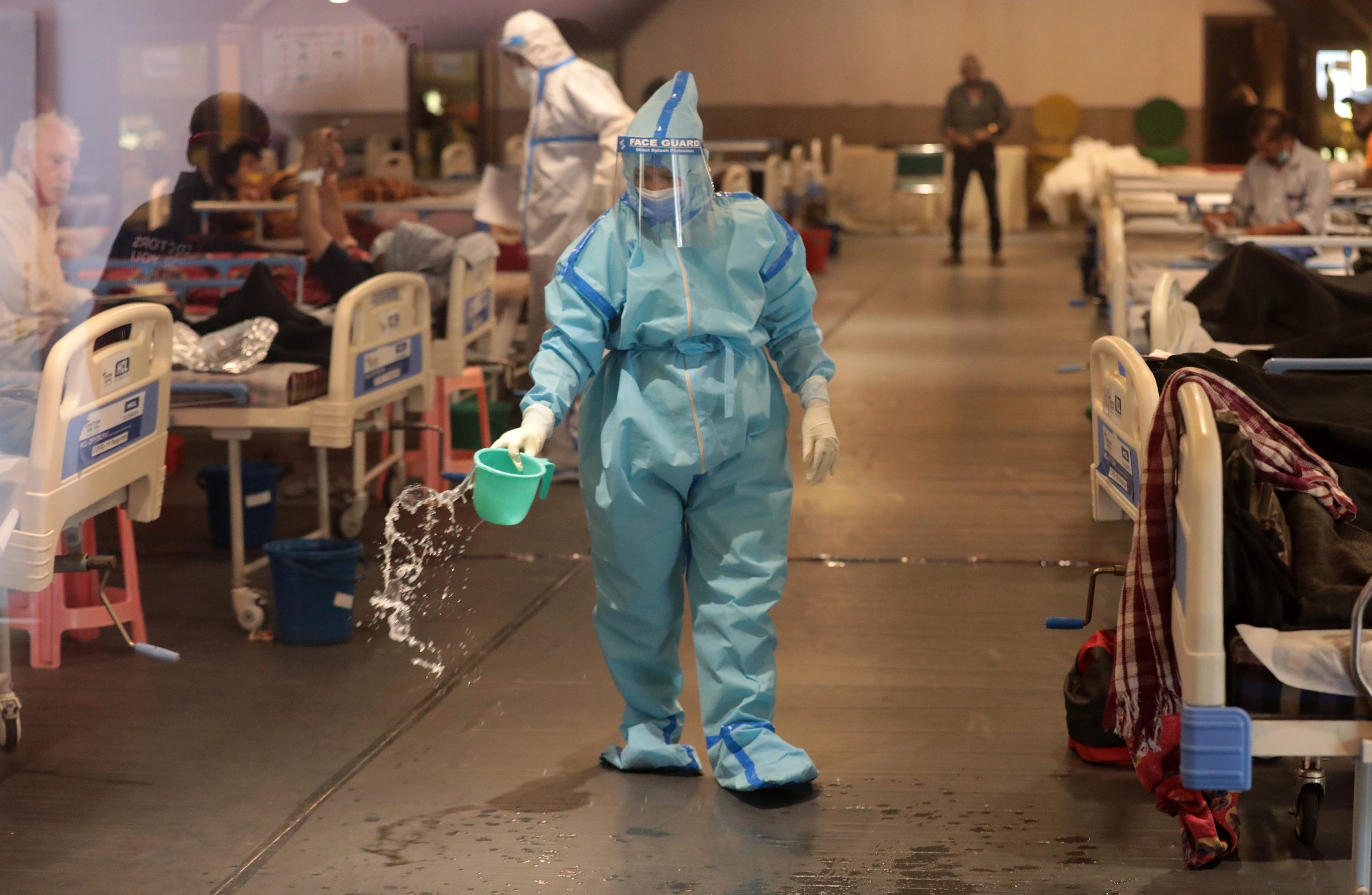 Covid-19: Regulador europeu “acompanha de perto” impacto das variantes nas vacinas