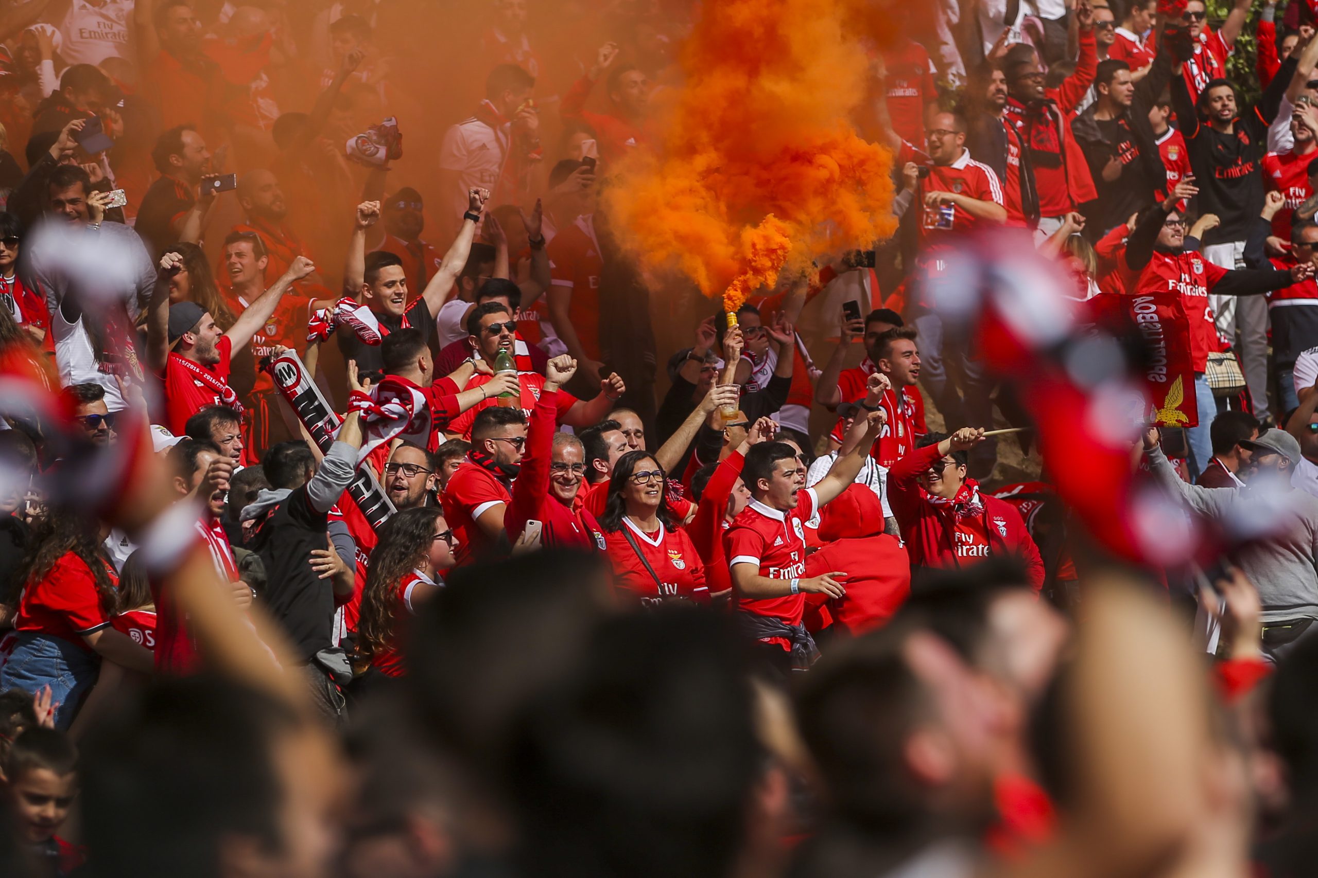 Nove pessoas detidas por venda especulativa de bilhetes para o jogo Benfica-Santa Clara
