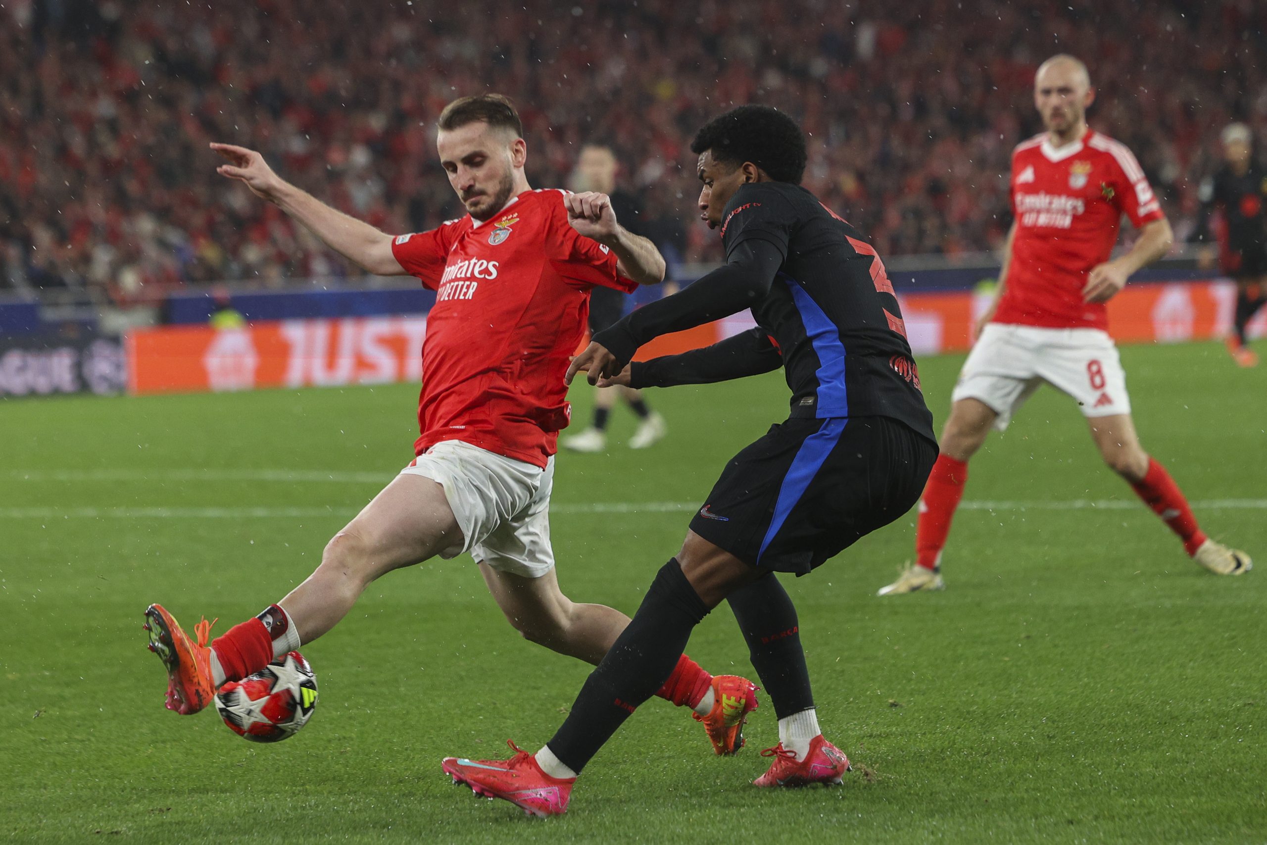 Benfica reencontra FC Barcelona nos ‘oitavos’ da Liga dos Campeões