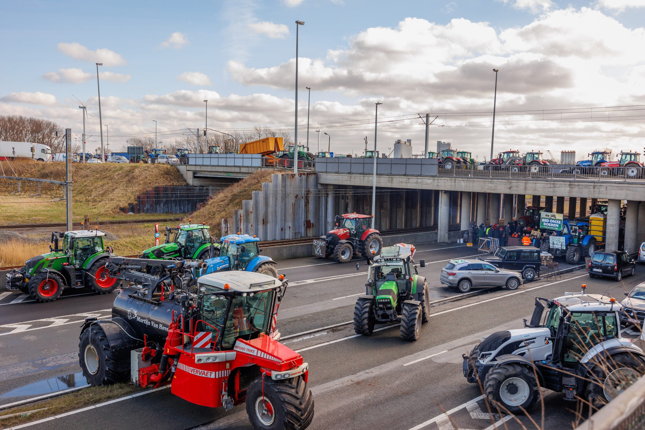 Portugal e Espanha no protesto de agricultores em Bruxelas esta quinta-feira