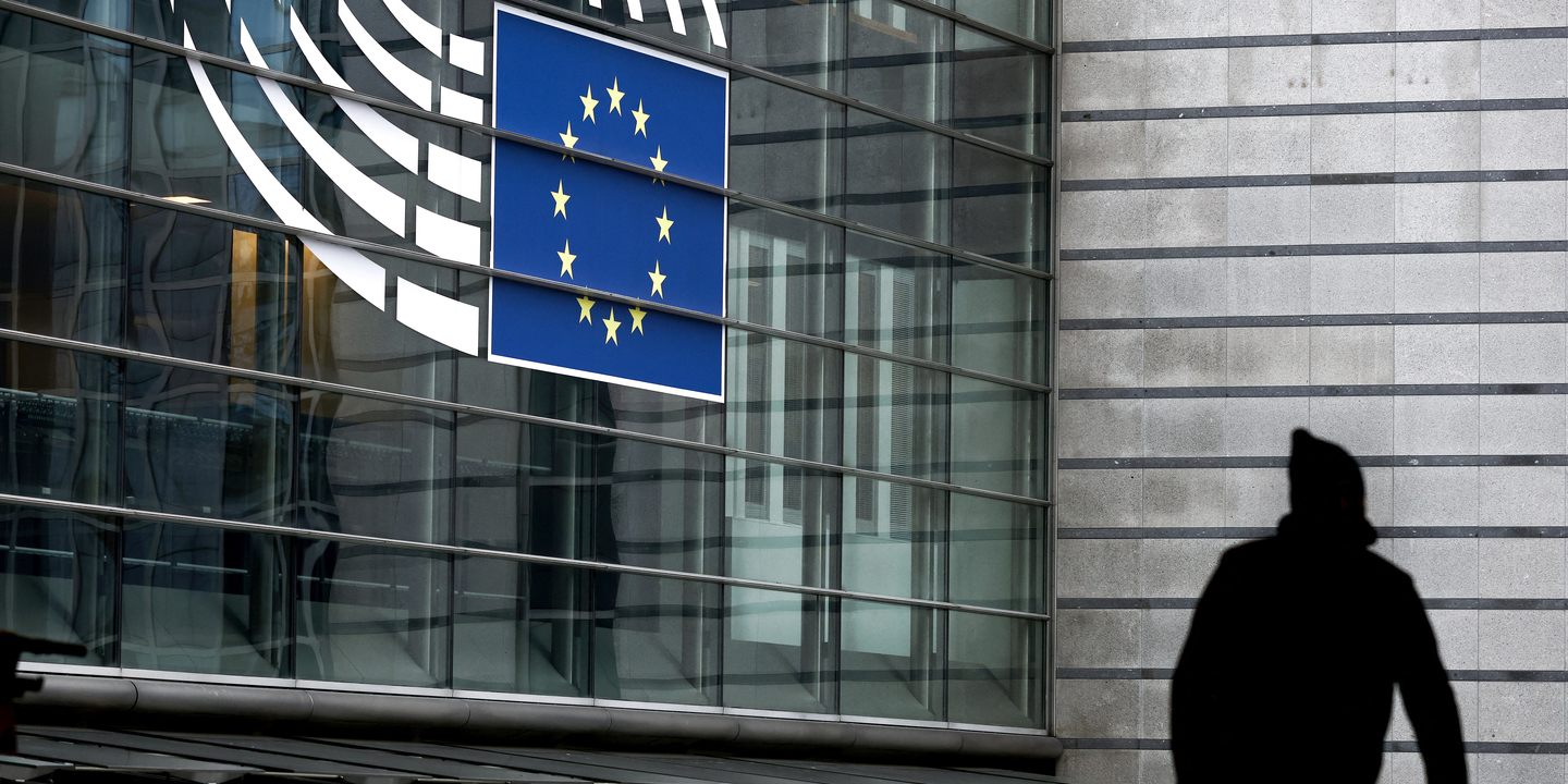 Rússia: Bruxelas diz que rebelião é assunto interno do país, mas acompanha situação